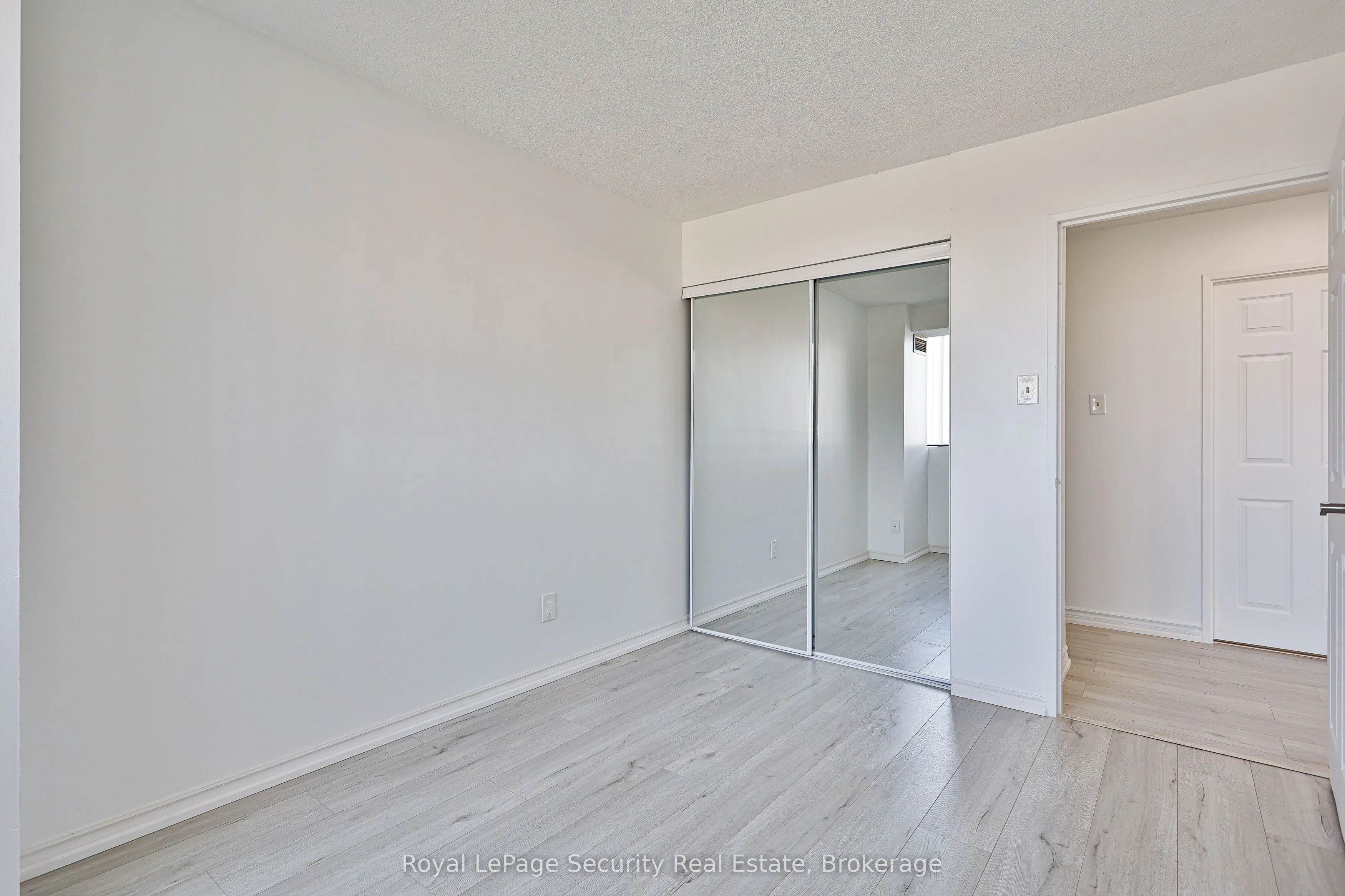 133 Torresdale Avenue, #907
