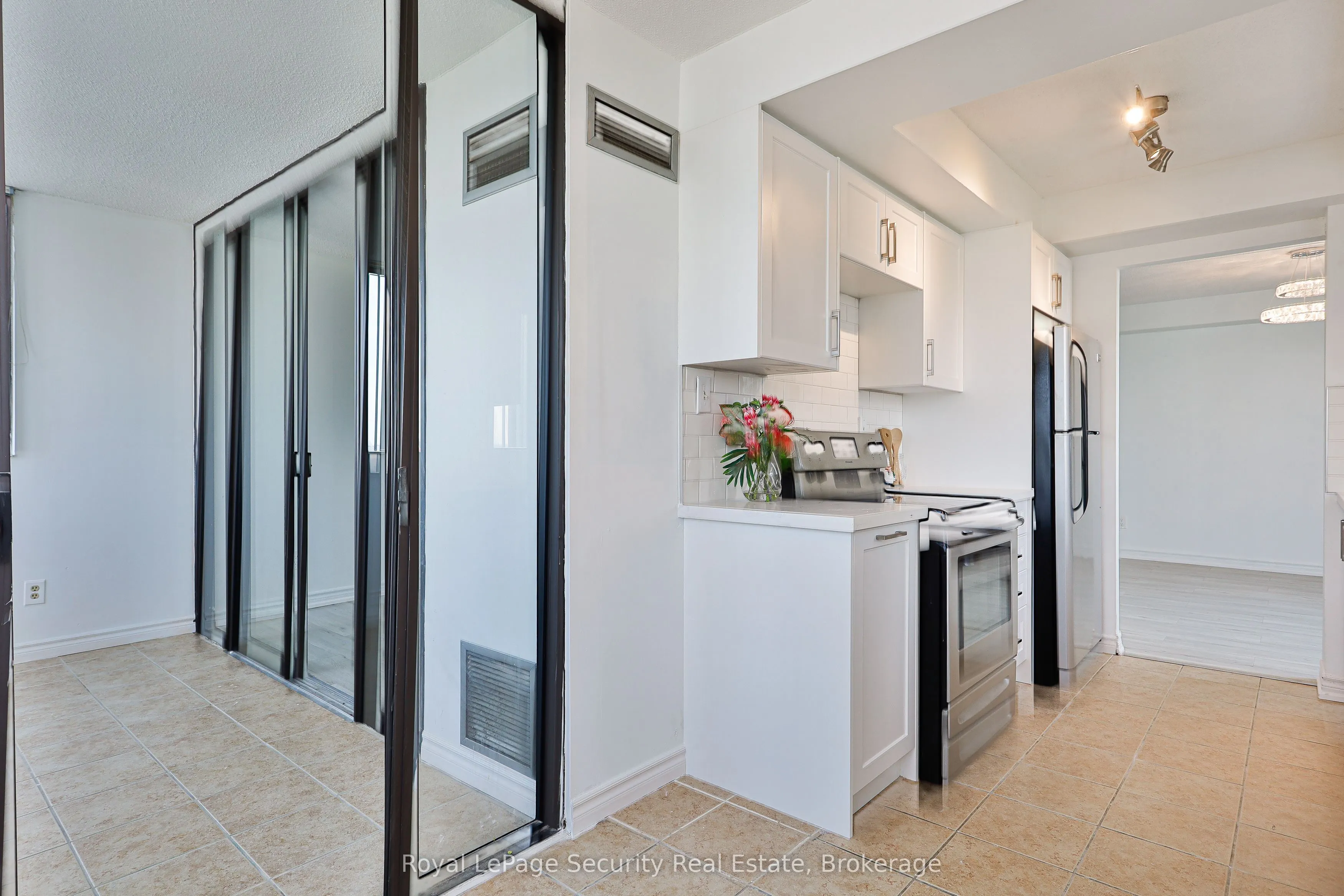133 Torresdale Avenue, #907