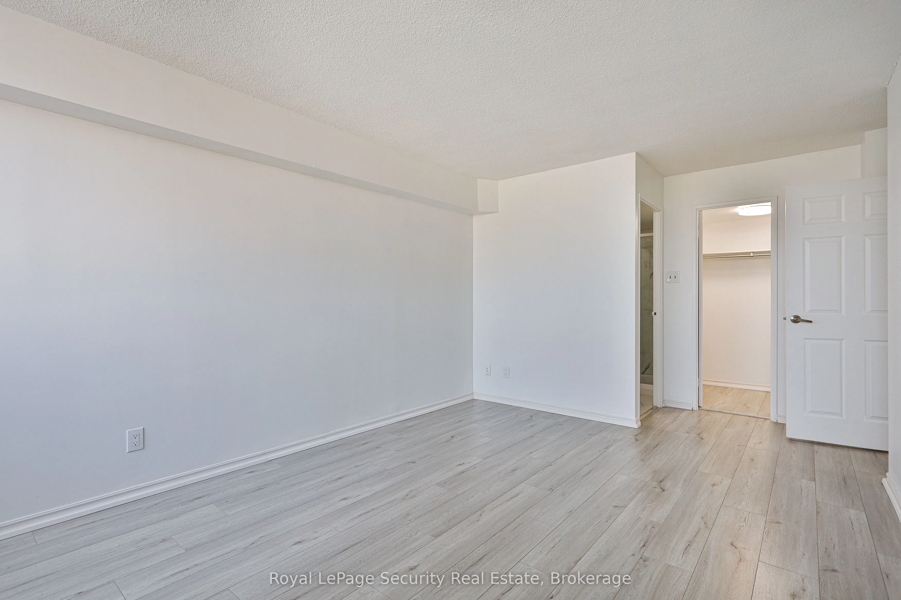 133 Torresdale Avenue, #907
