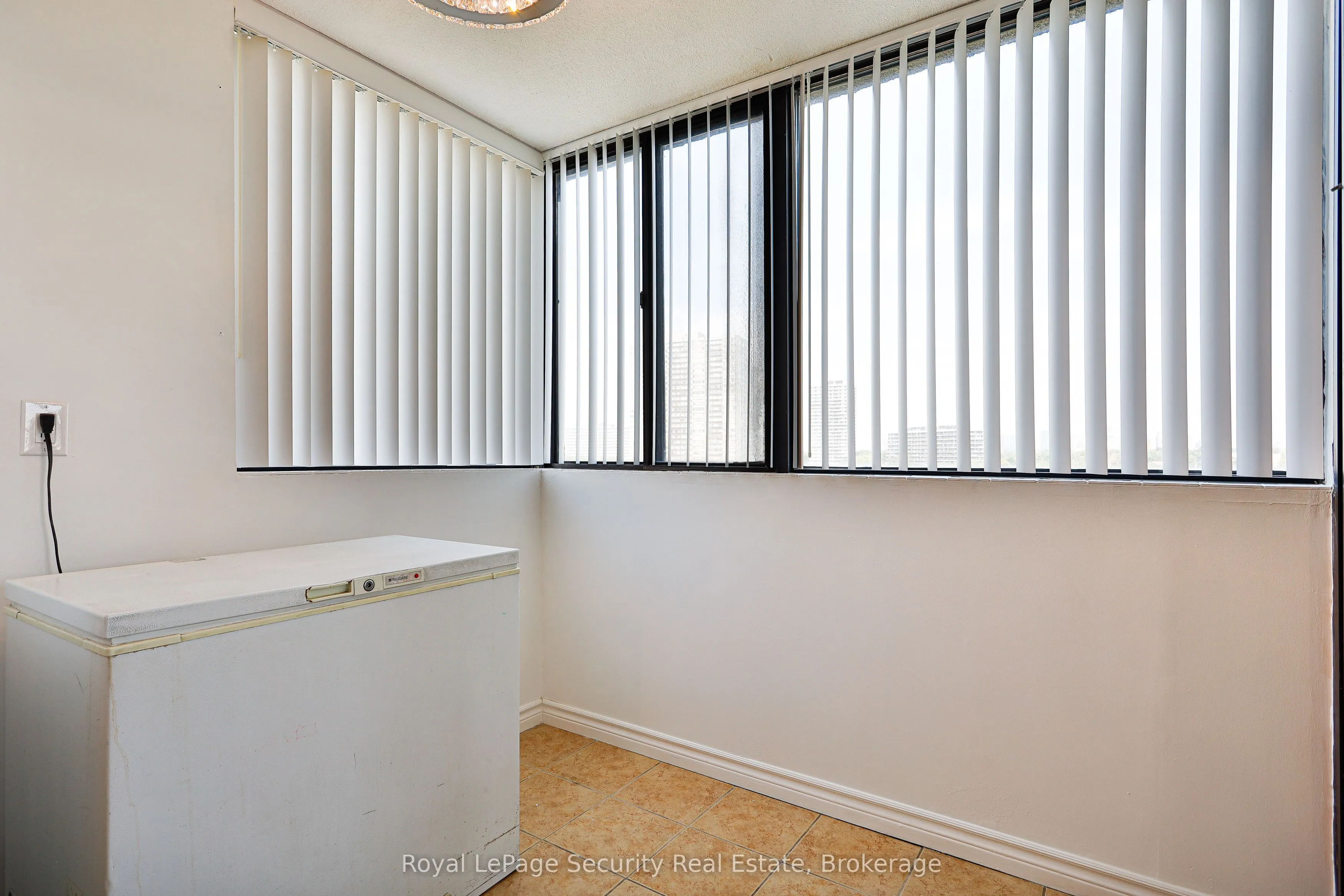 133 Torresdale Avenue, #907