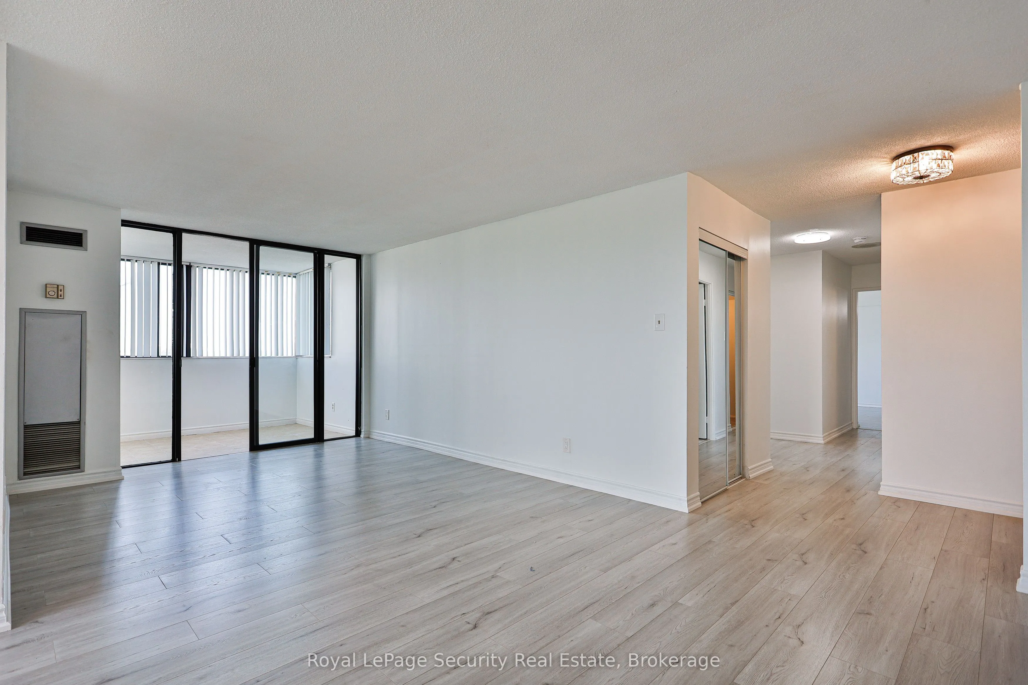 133 Torresdale Avenue, #907