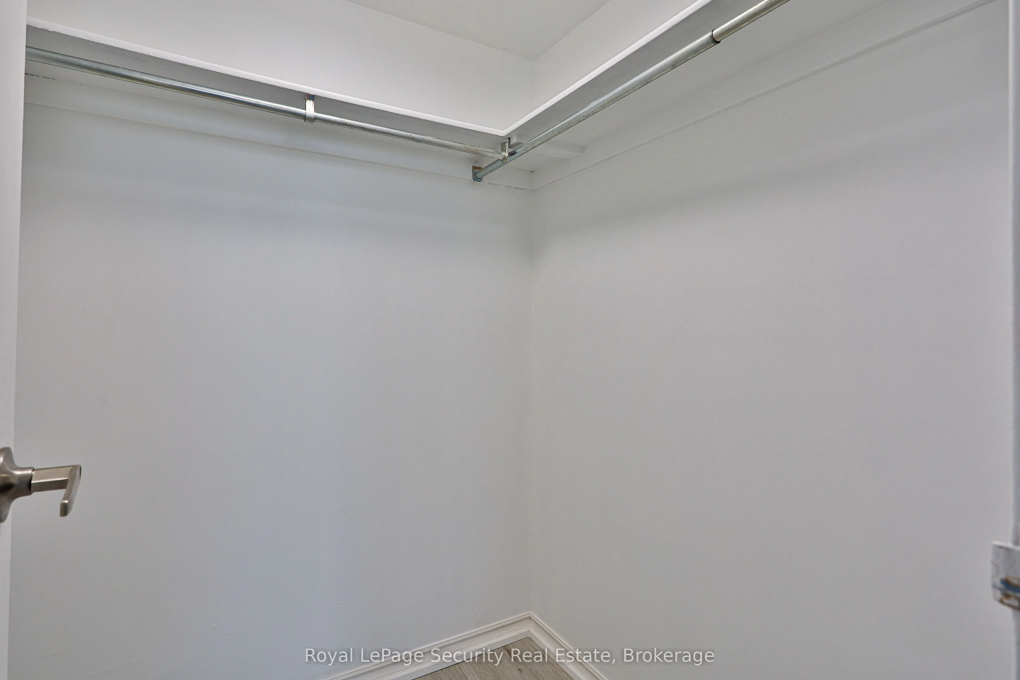133 Torresdale Avenue, #907