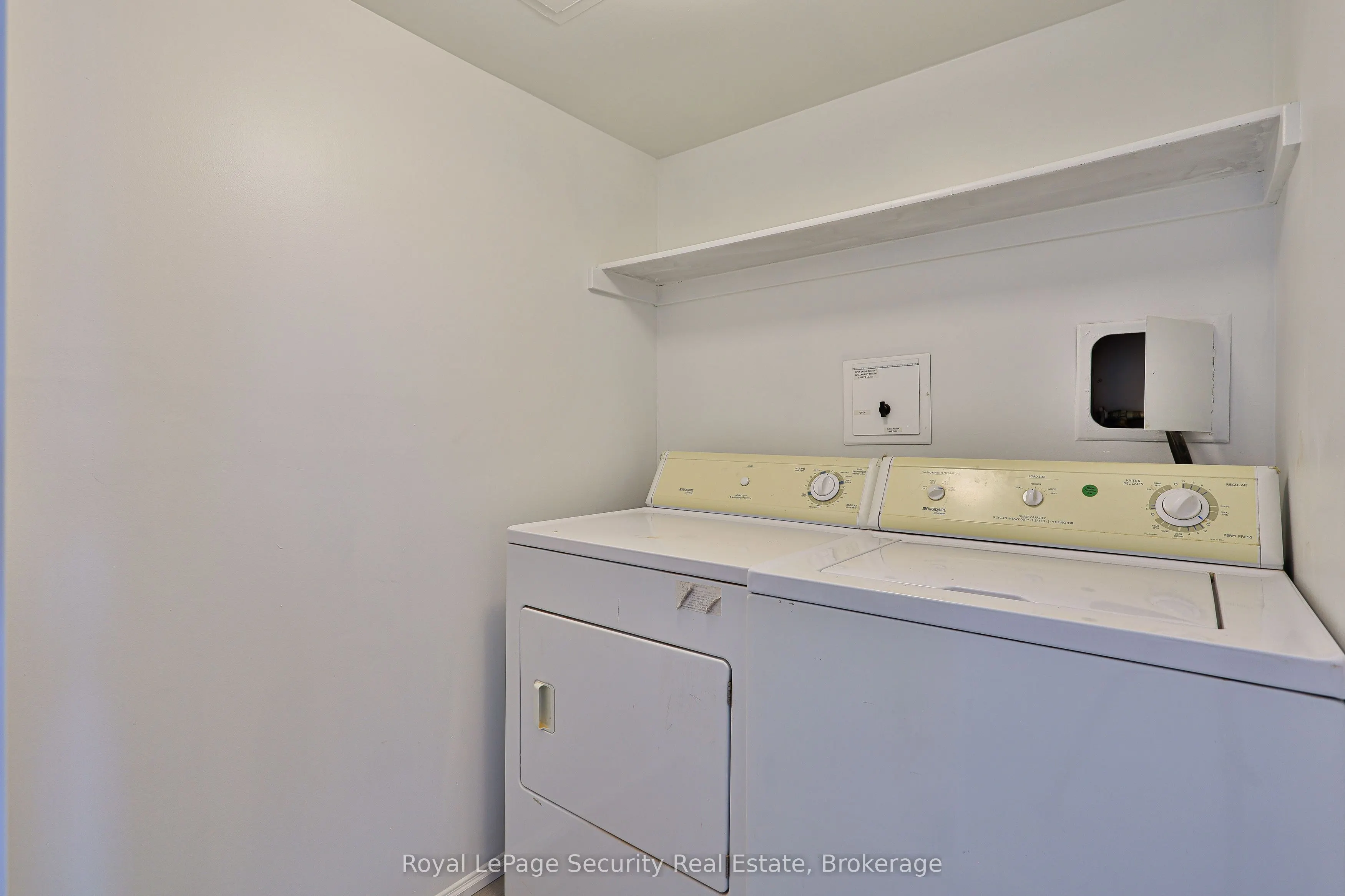 133 Torresdale Avenue, #907