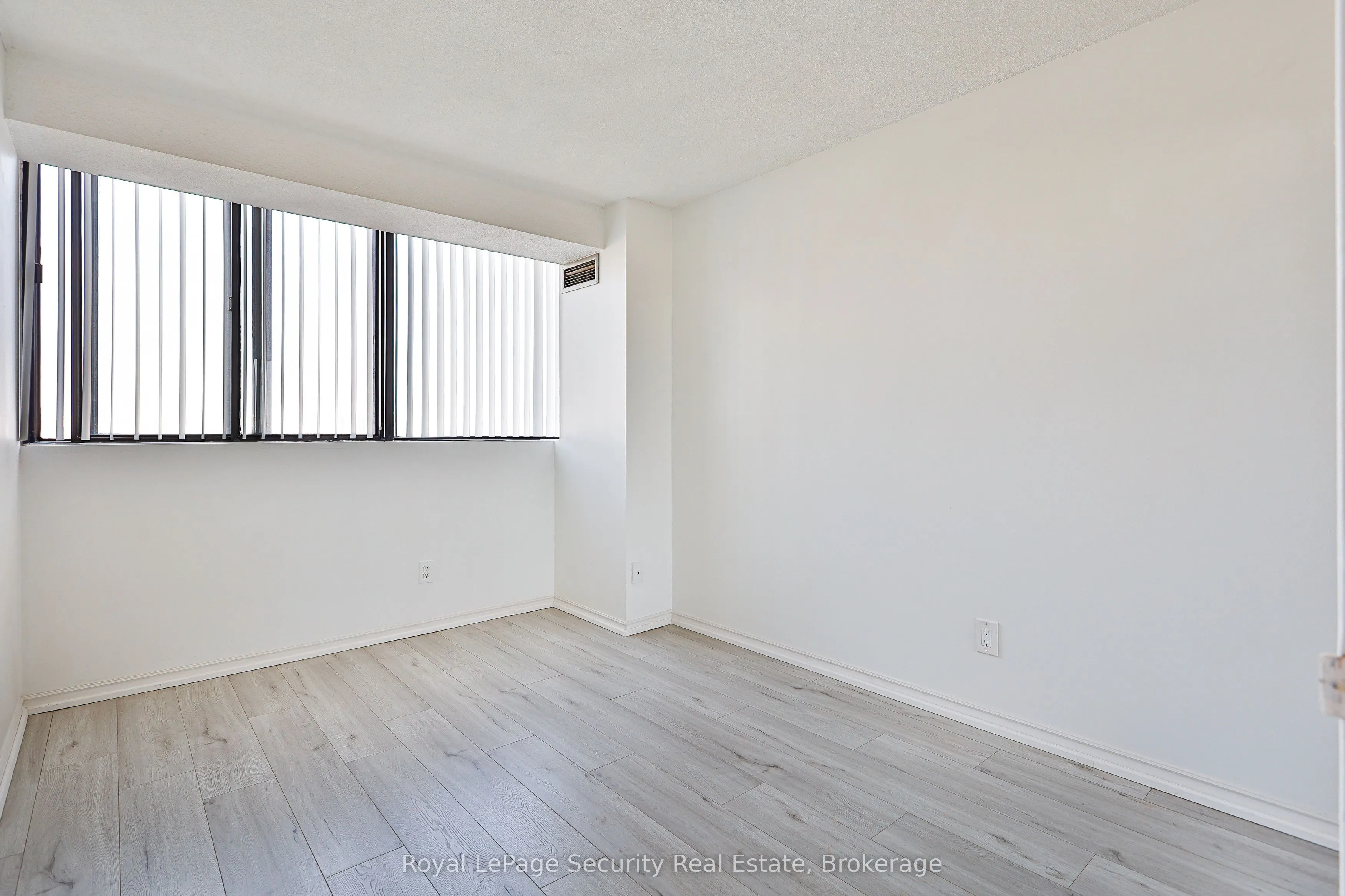 133 Torresdale Avenue, #907