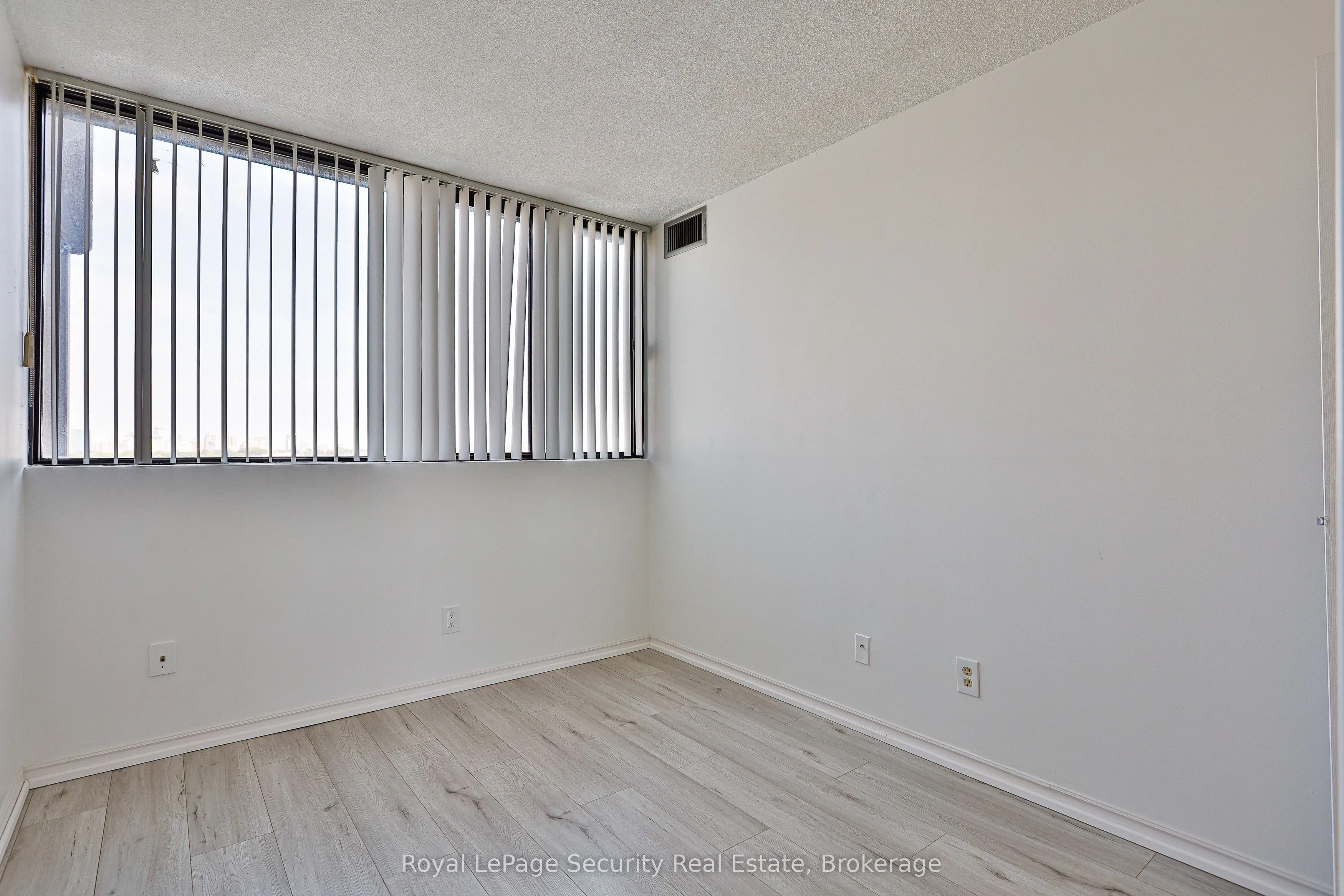 133 Torresdale Avenue, #907