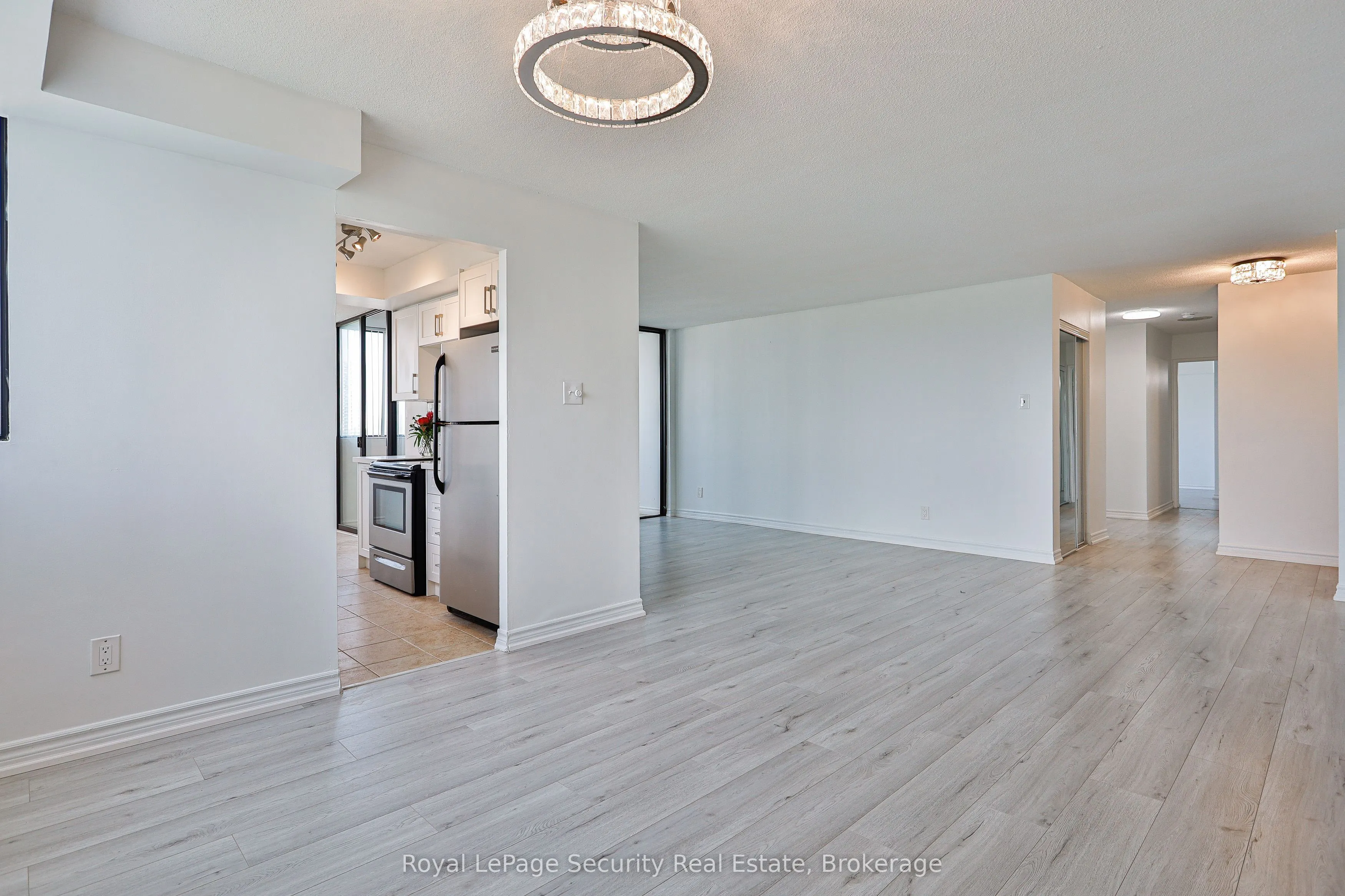 133 Torresdale Avenue, #907