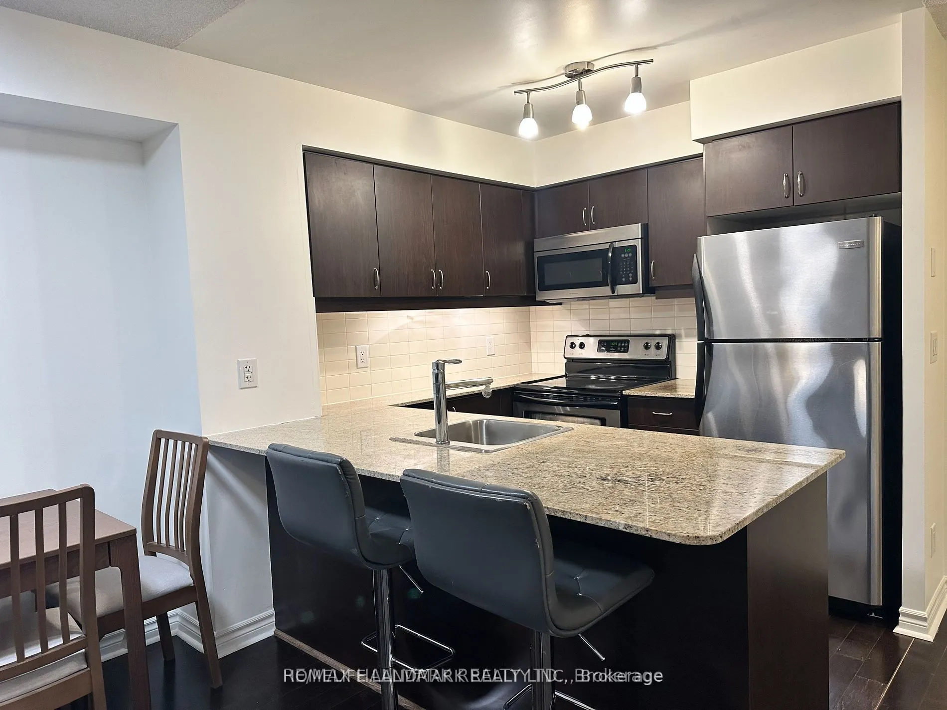 27 Rean Drive, #414