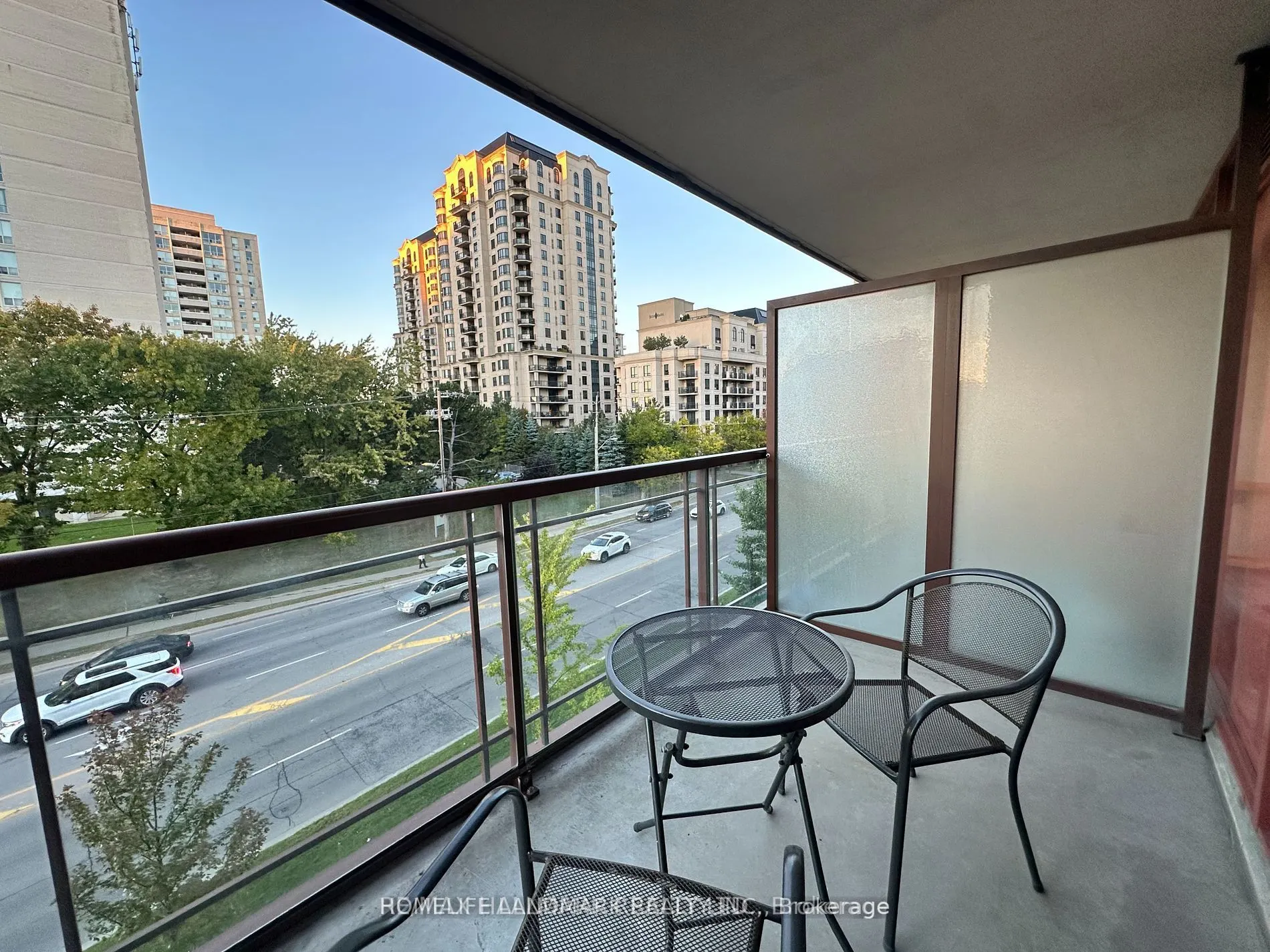 27 Rean Drive, #414