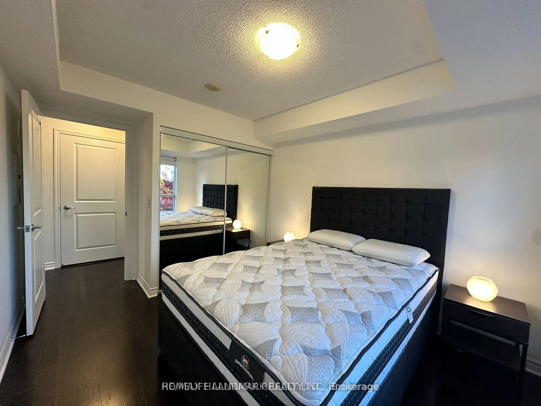 27 Rean Drive, #414