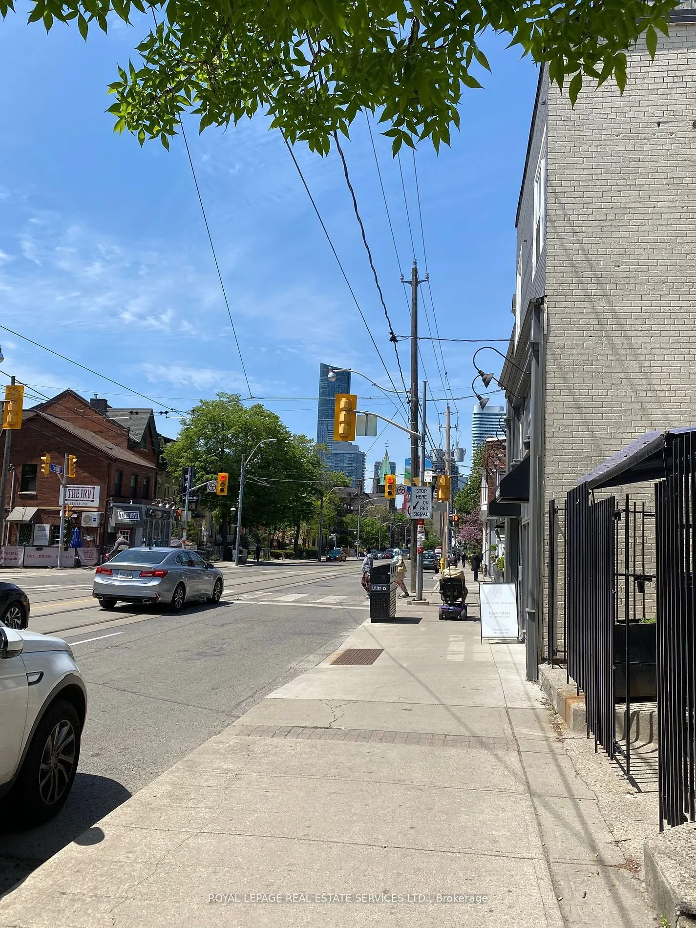 206 Carlton Street, #303