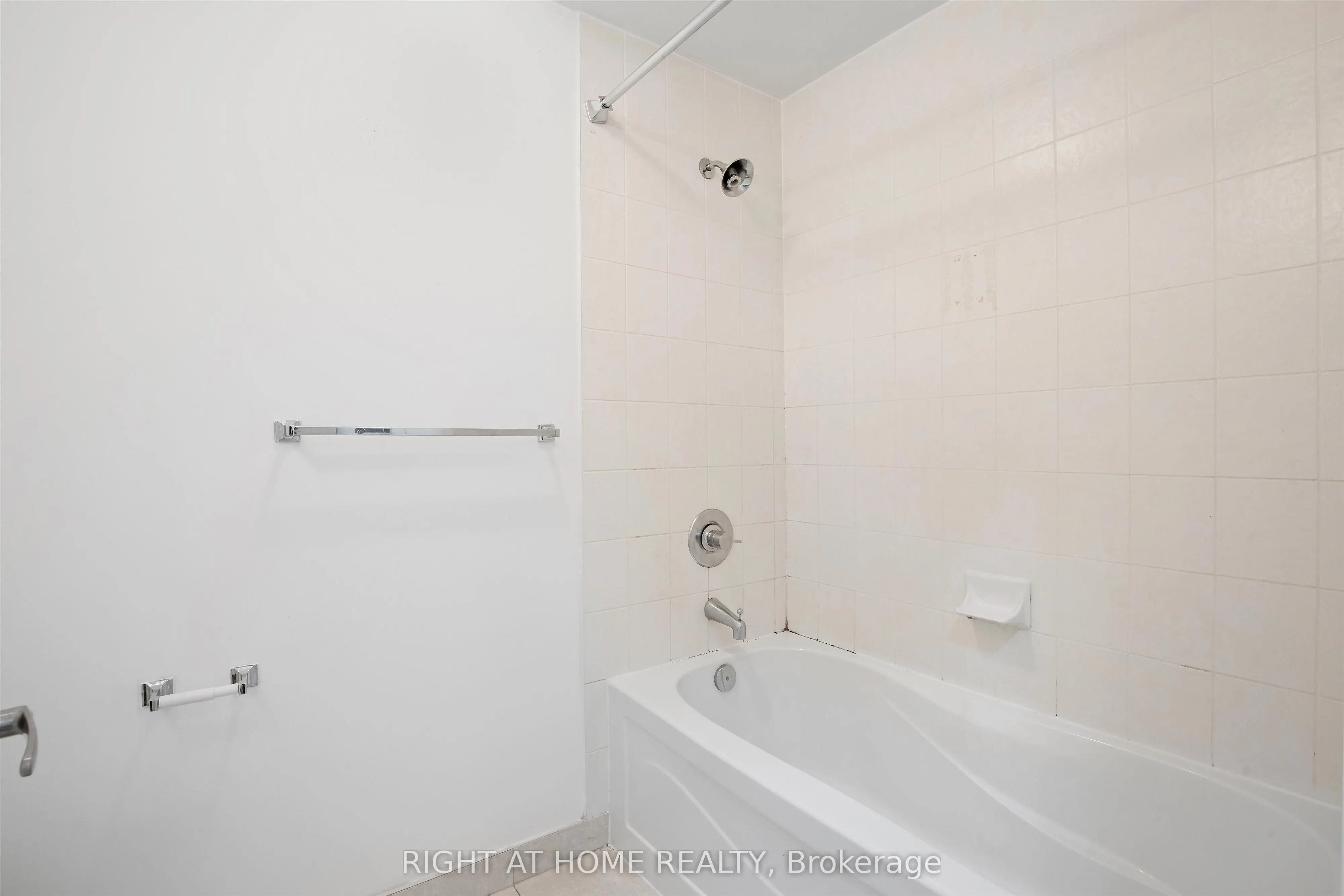 65 Bremner Boulevard, #2403