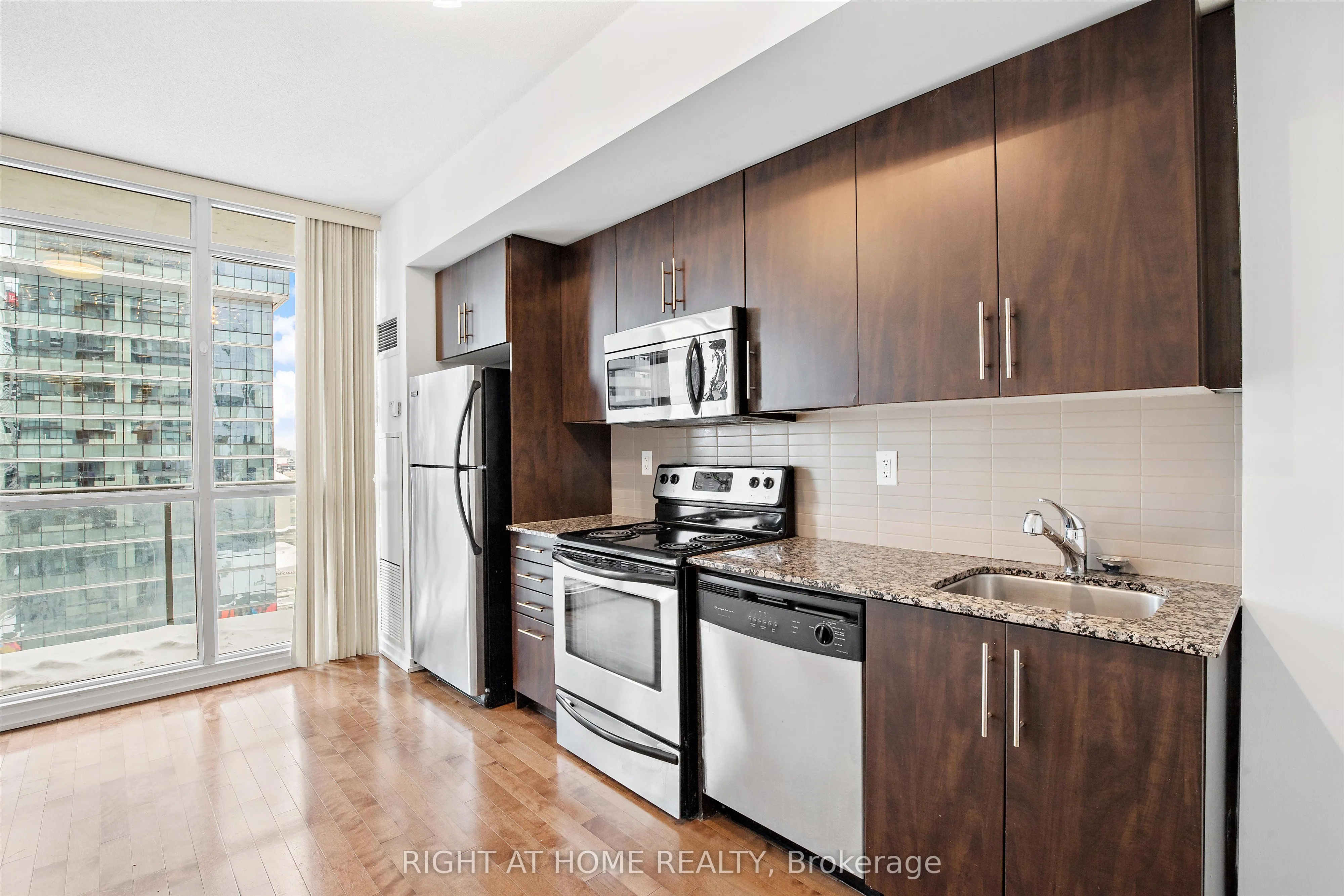 65 Bremner Boulevard, #2403