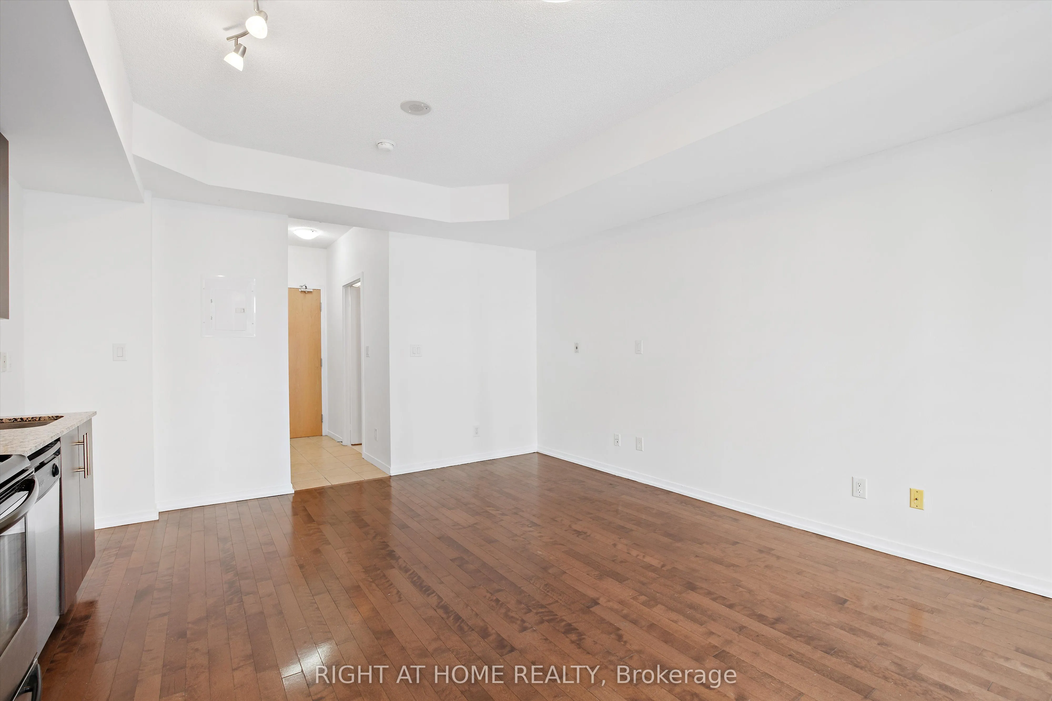 65 Bremner Boulevard, #2403