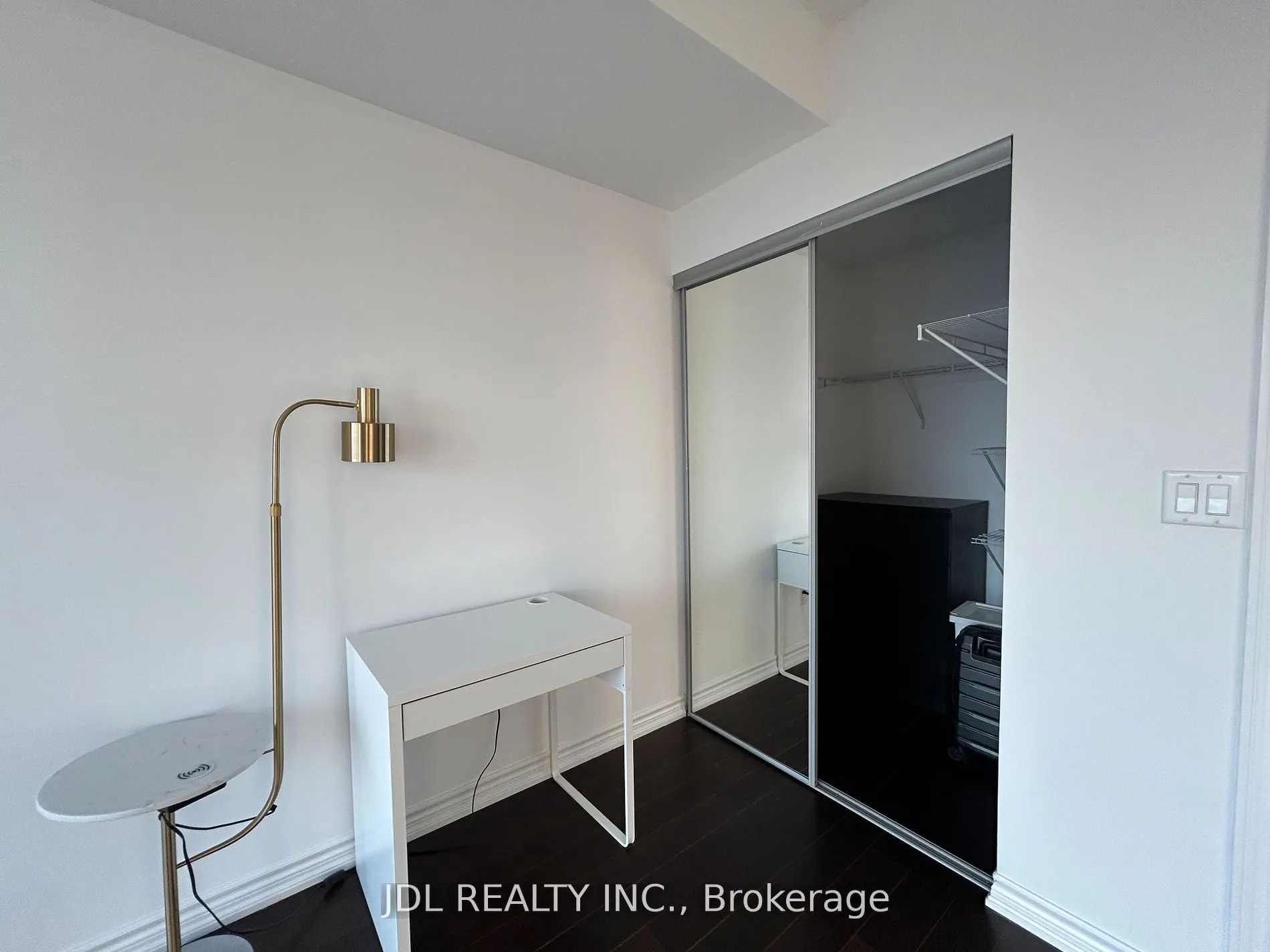 386 Yonge Street, #5012