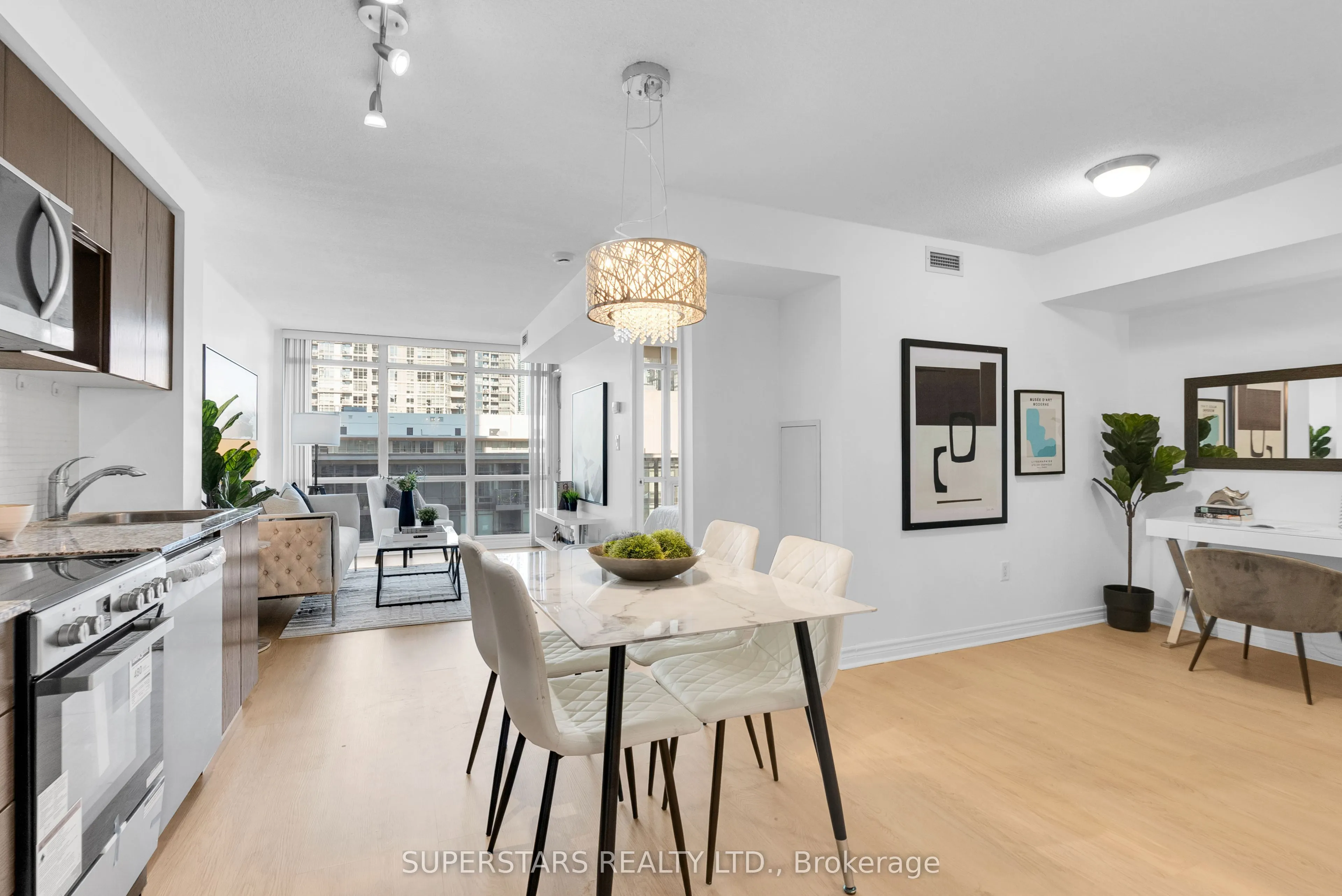 15 Fort York Boulevard, #1008