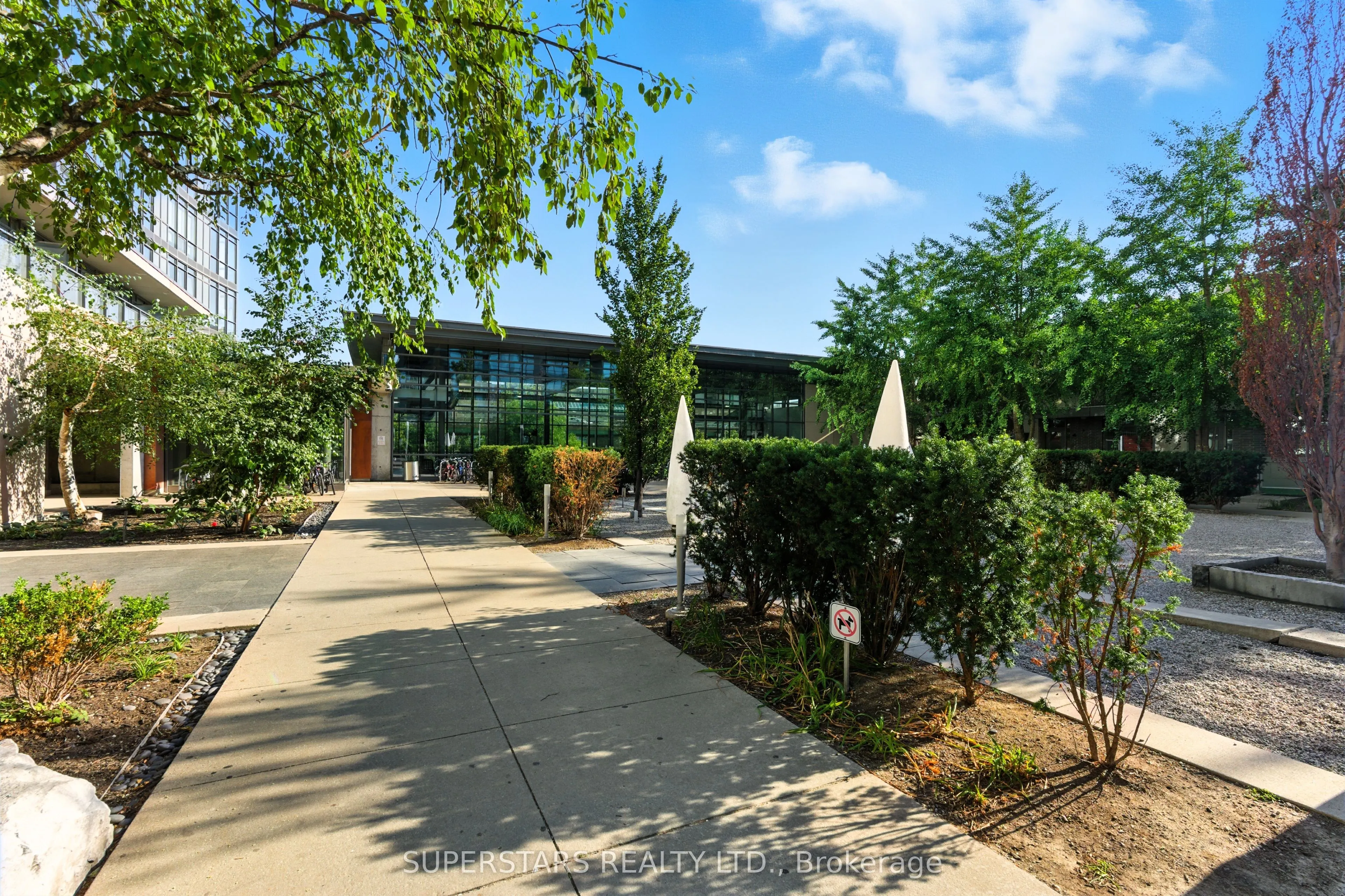 15 Fort York Boulevard, #1008