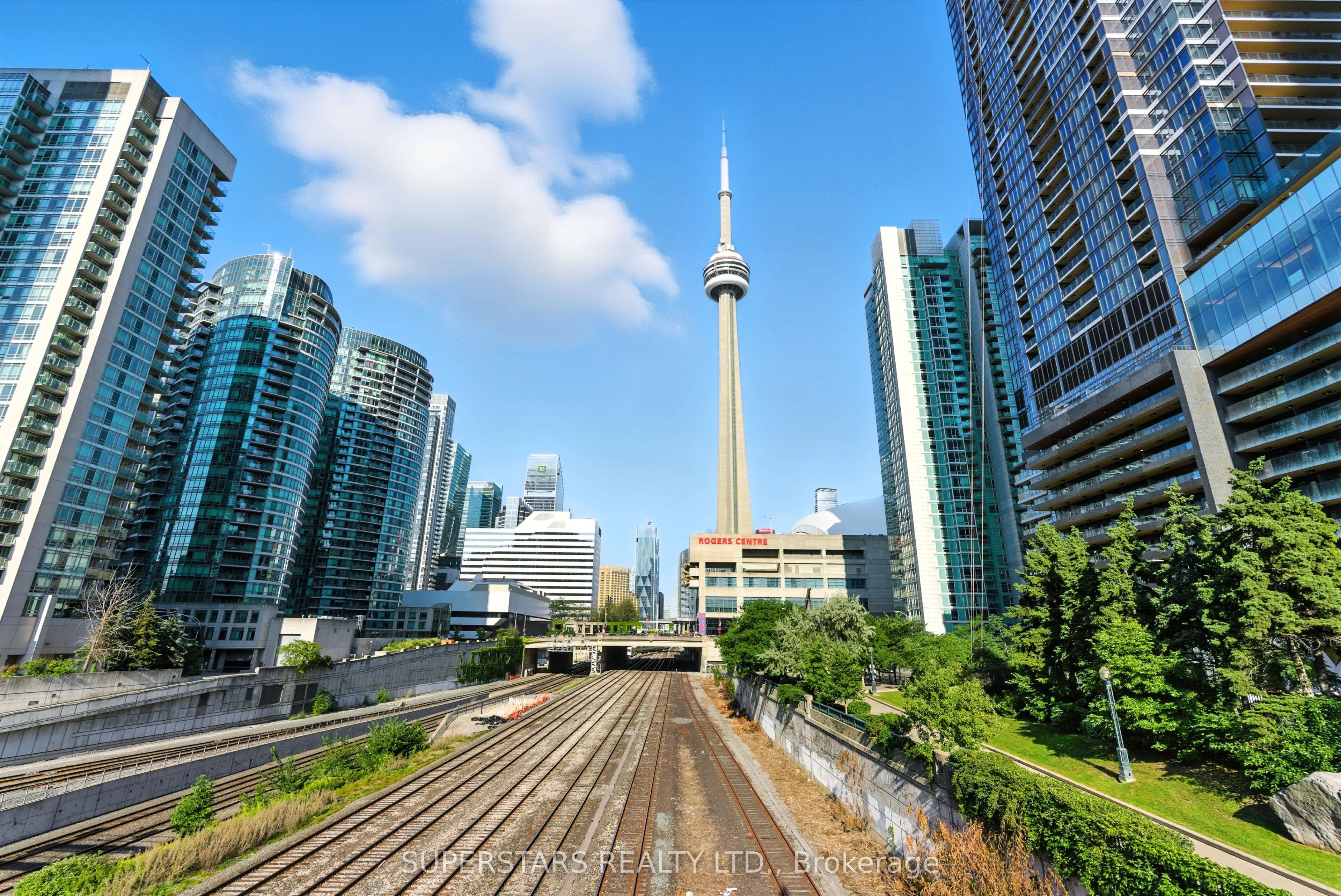 15 Fort York Boulevard, #1008