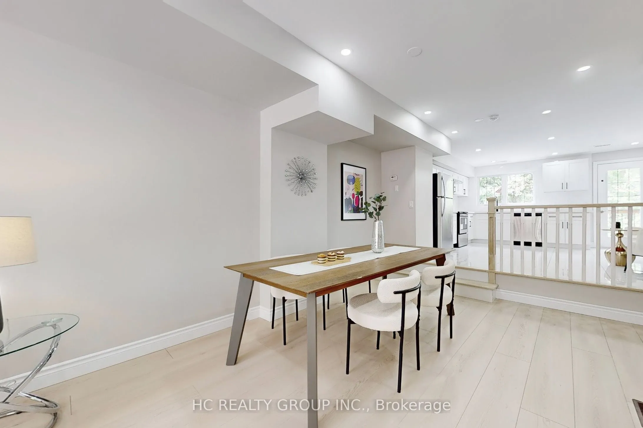 206B Finch Avenue W