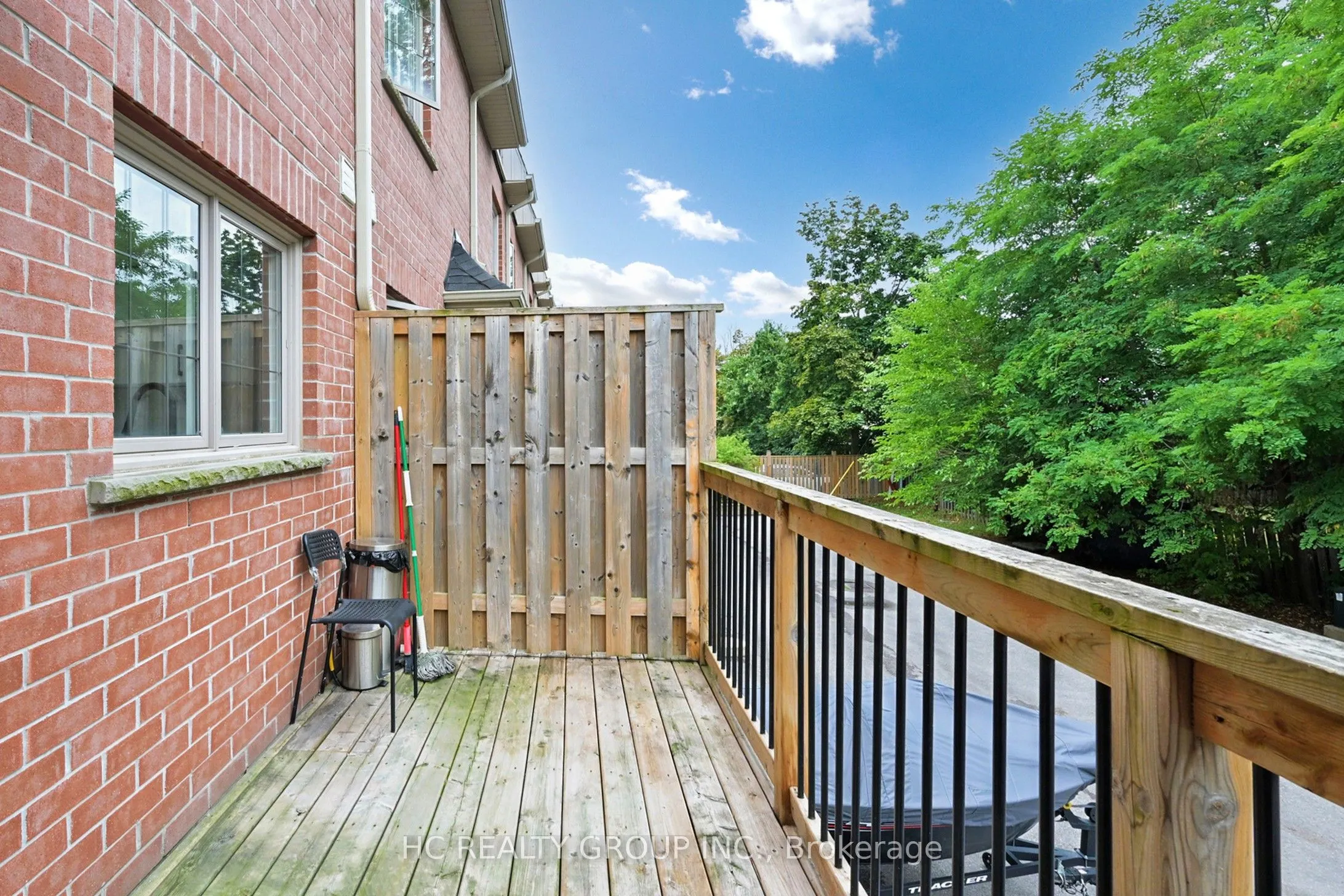 206B Finch Avenue W