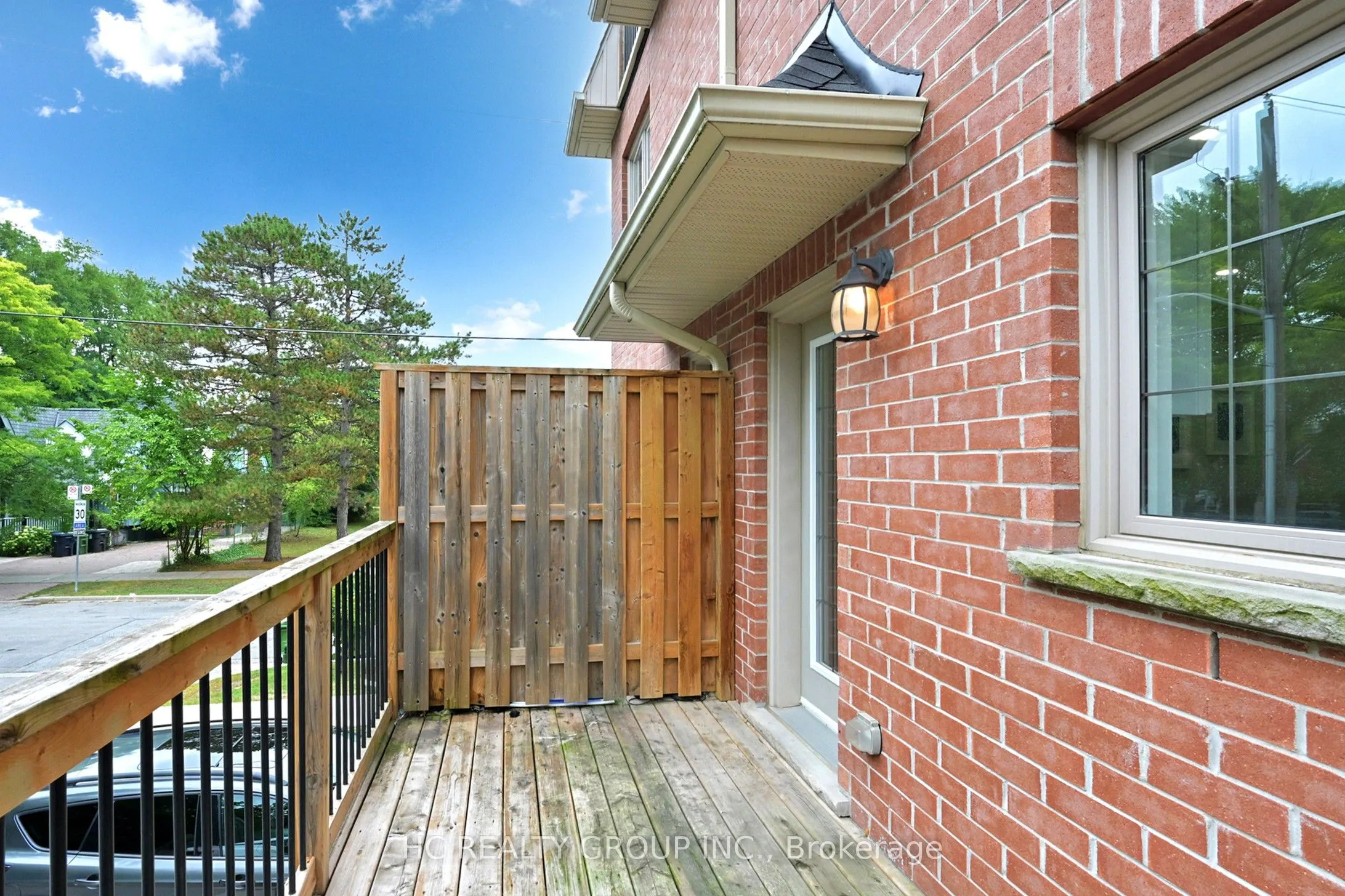 206B Finch Avenue W