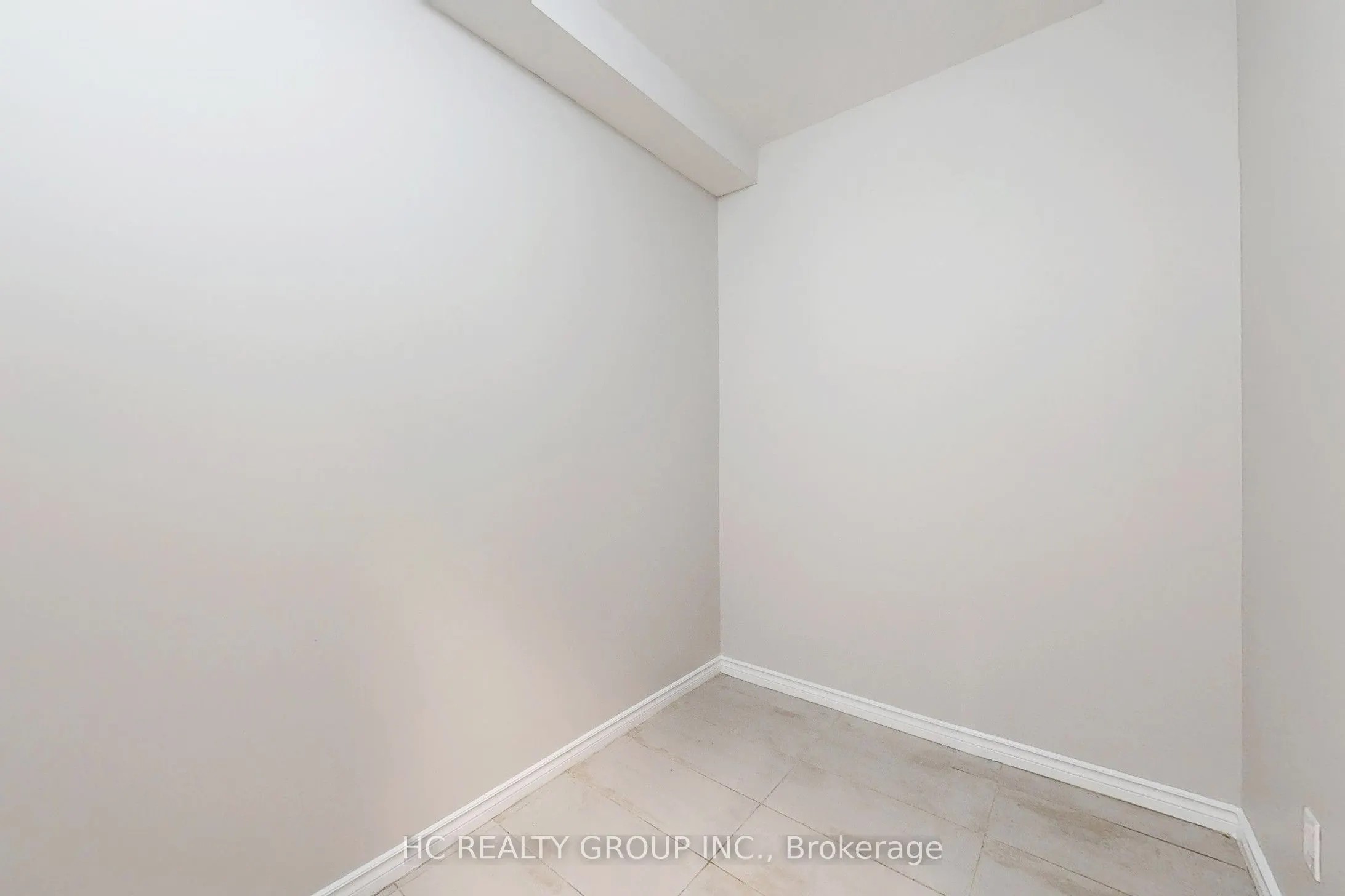 206B Finch Avenue W