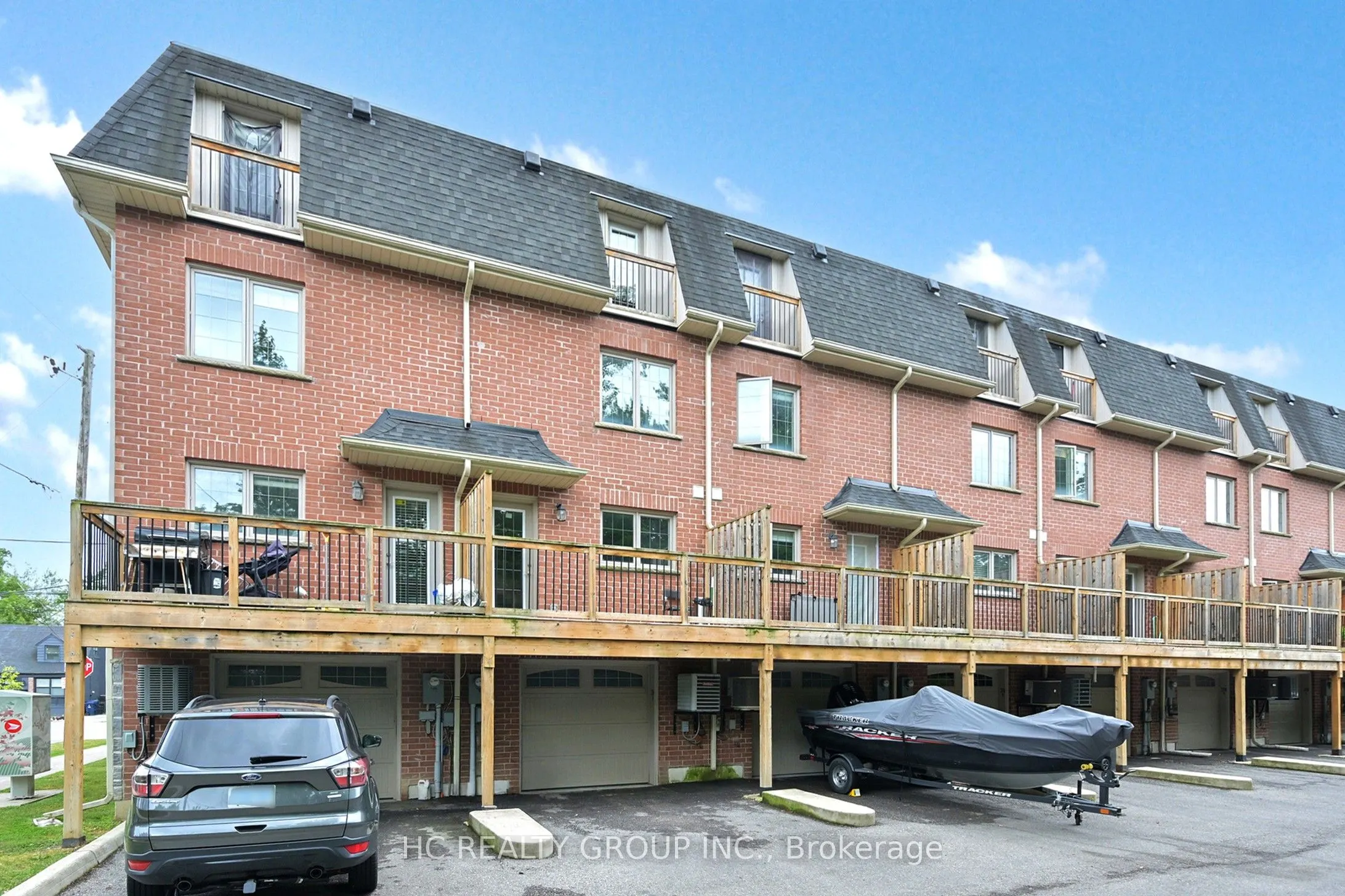 206B Finch Avenue W