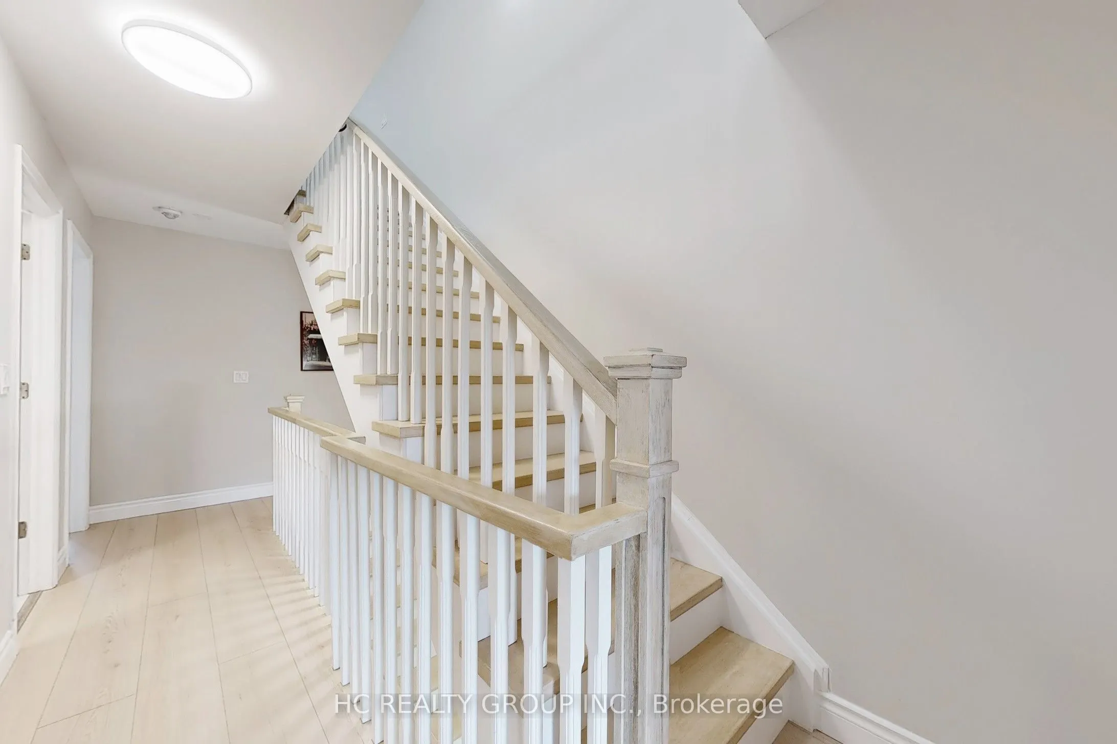 206B Finch Avenue W