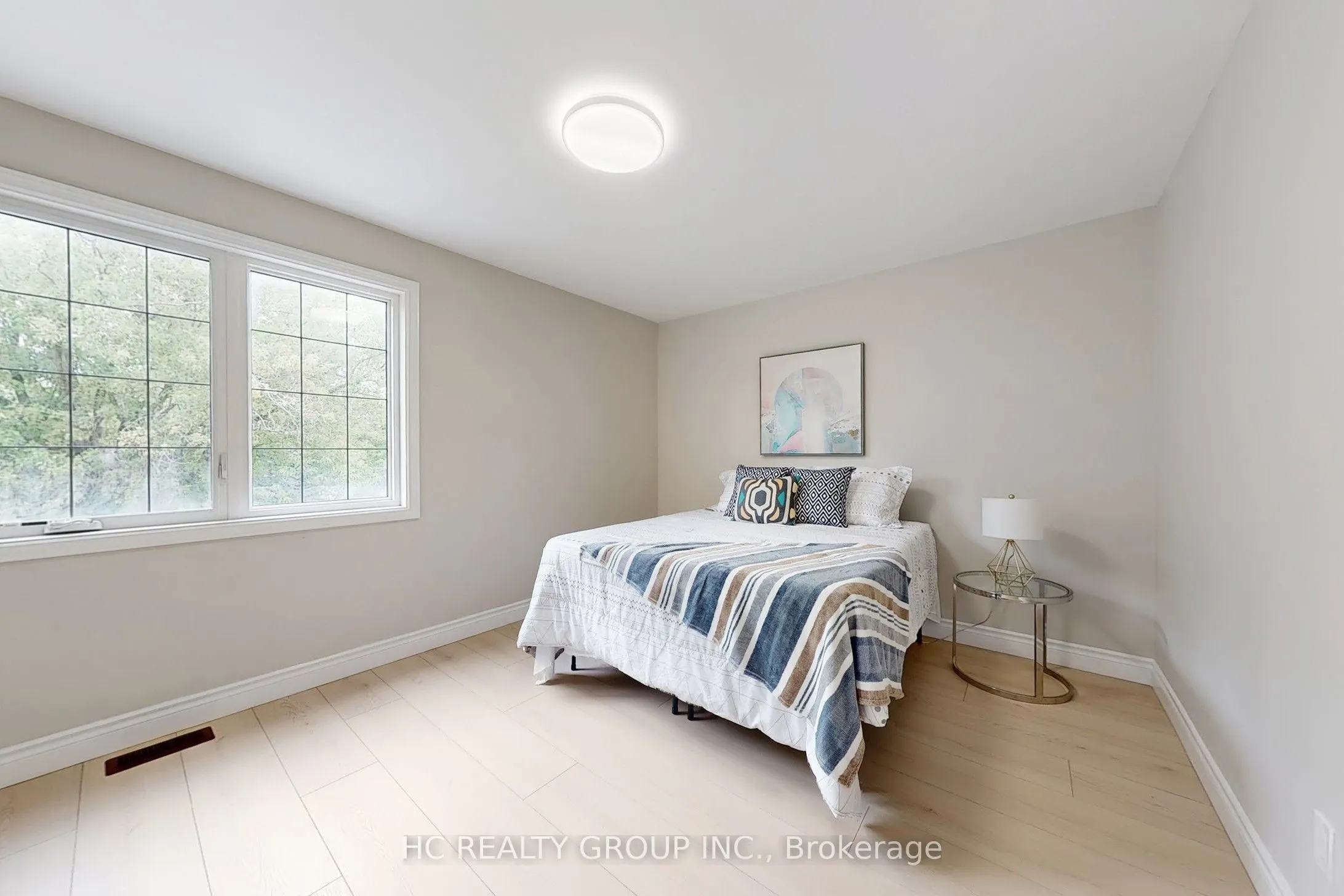 206B Finch Avenue W