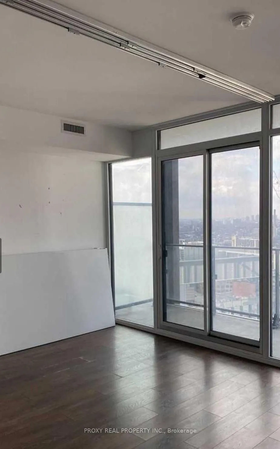 125 Peter Street, #2404