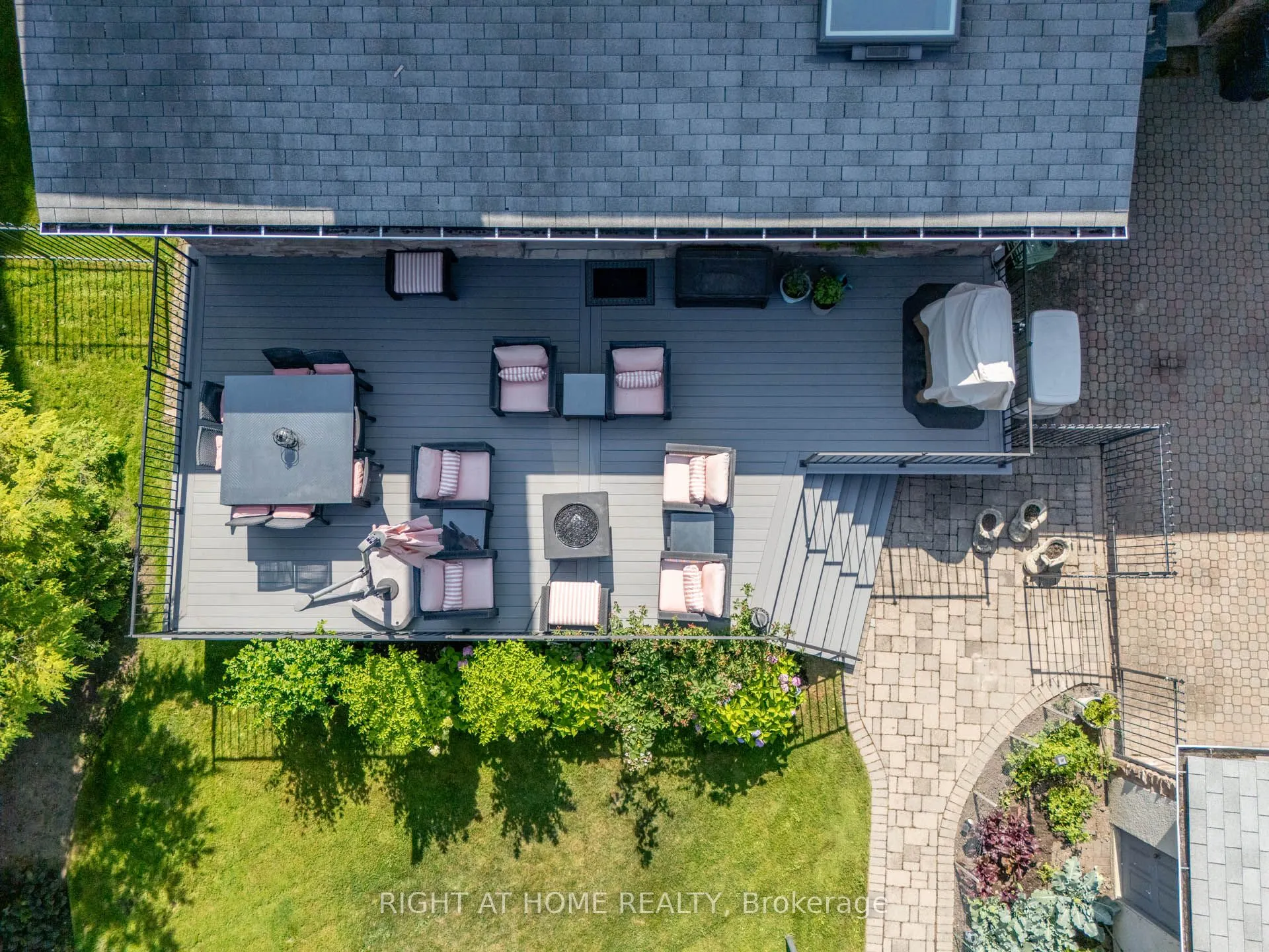 287 RUSSELL HILL Road