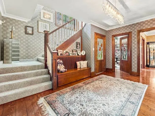 287 RUSSELL HILL Road