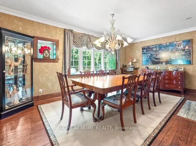 287 RUSSELL HILL Road