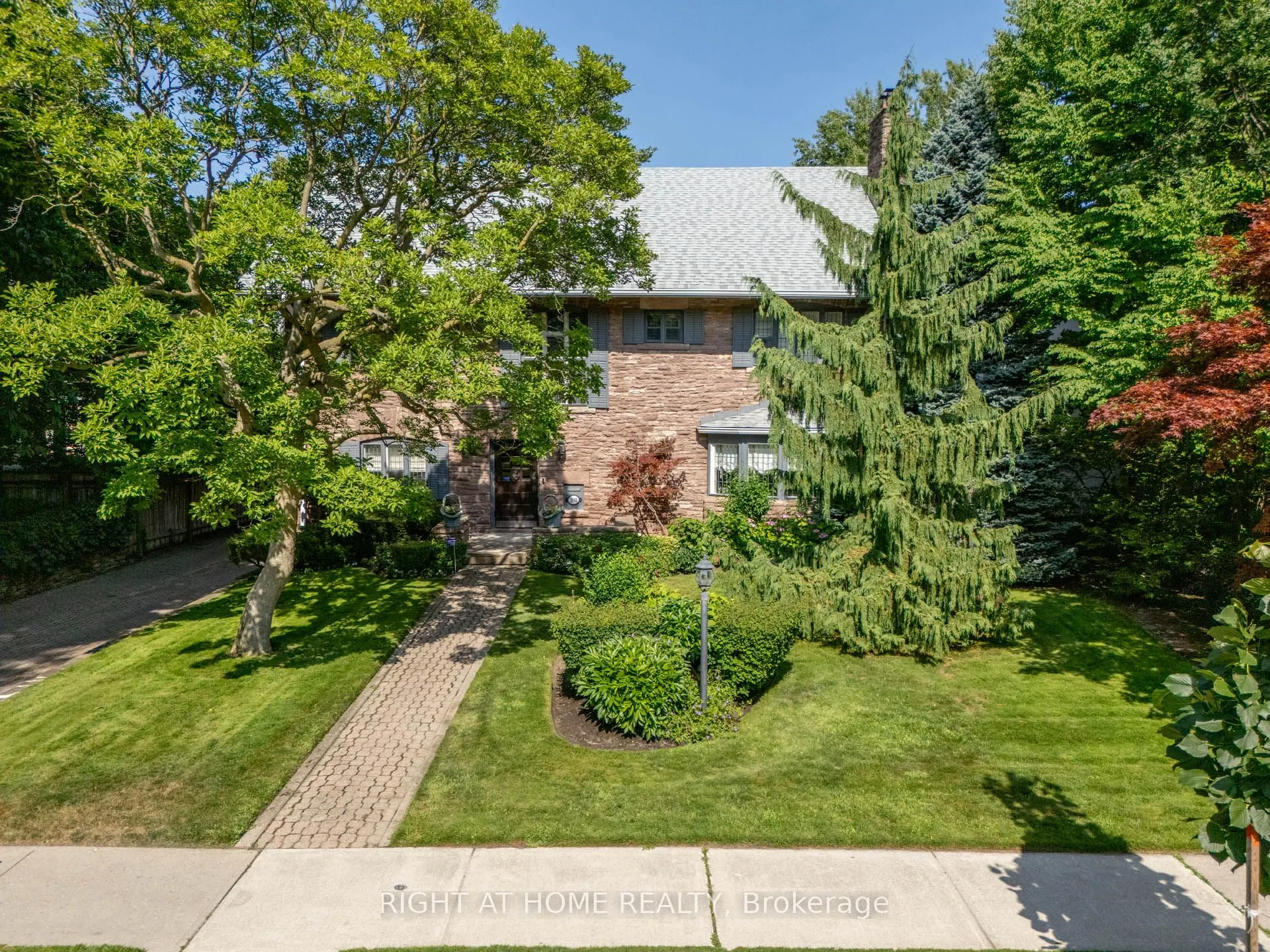 287 RUSSELL HILL Road