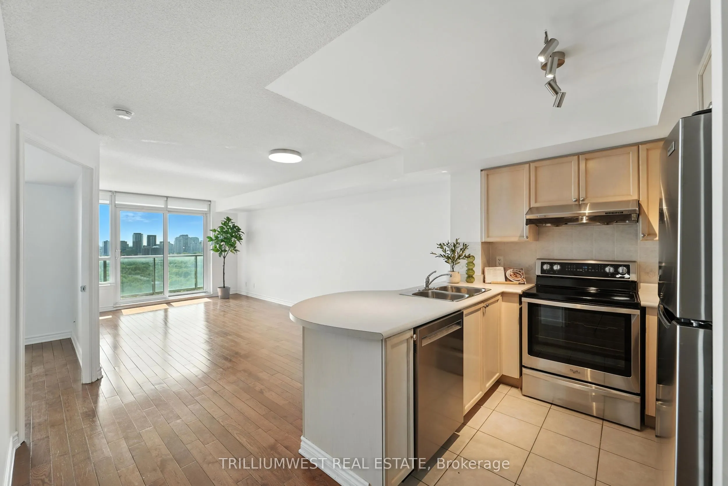 17 Barberry Place, #2111