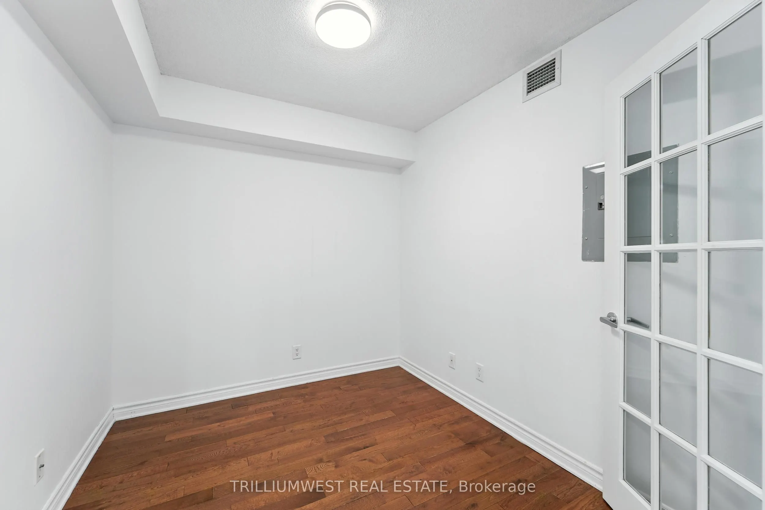 17 Barberry Place, #2111