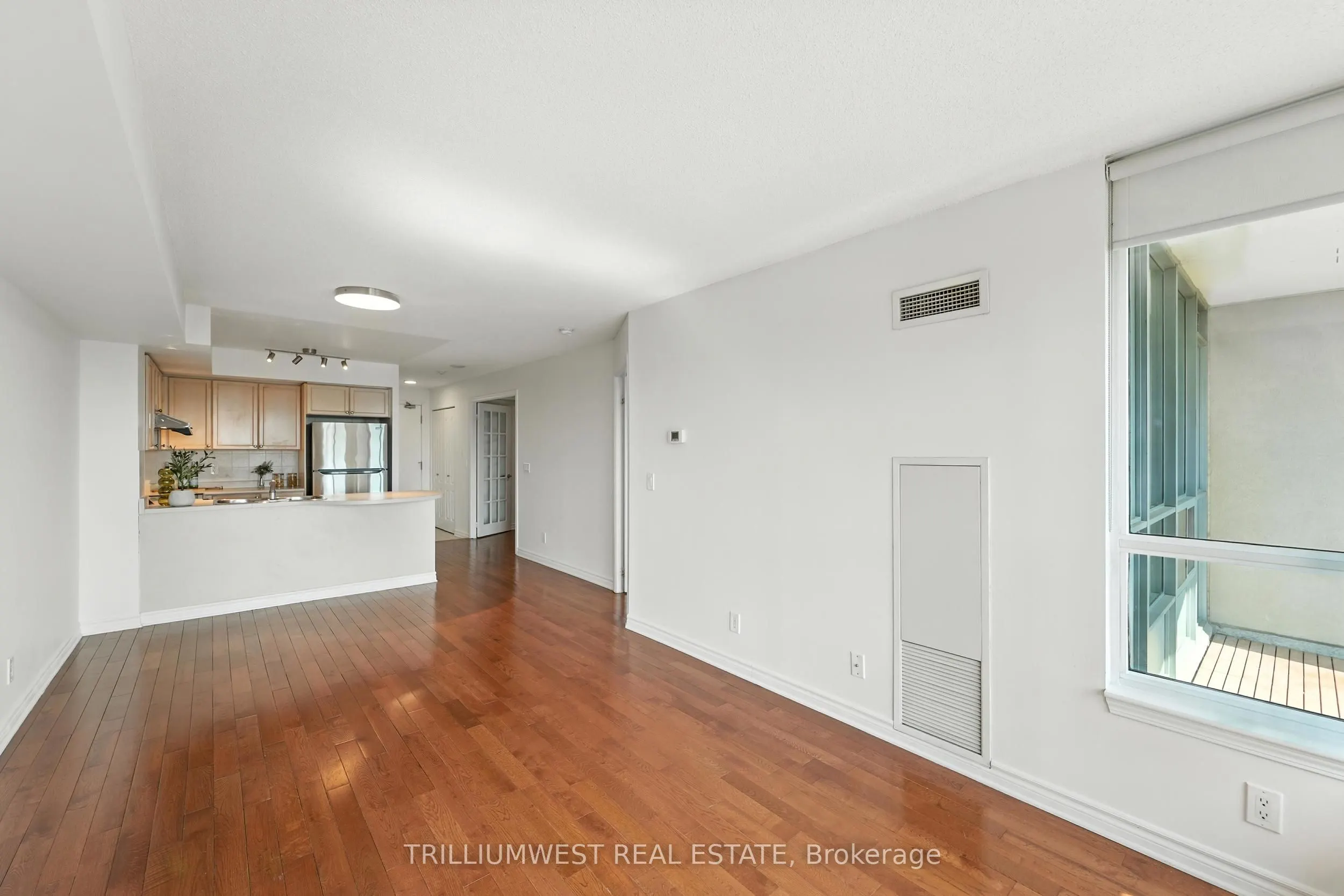 17 Barberry Place, #2111