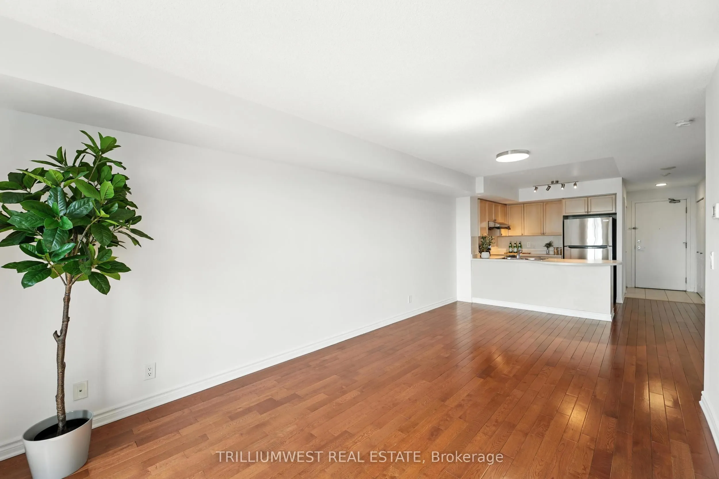 17 Barberry Place, #2111