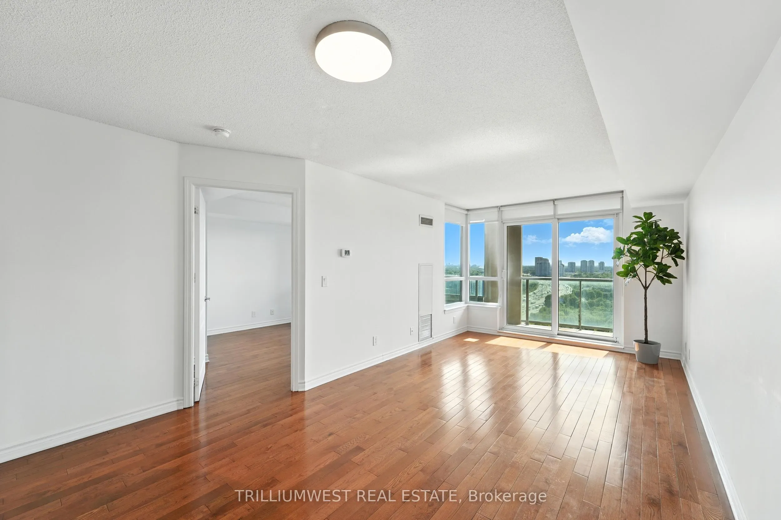 17 Barberry Place, #2111