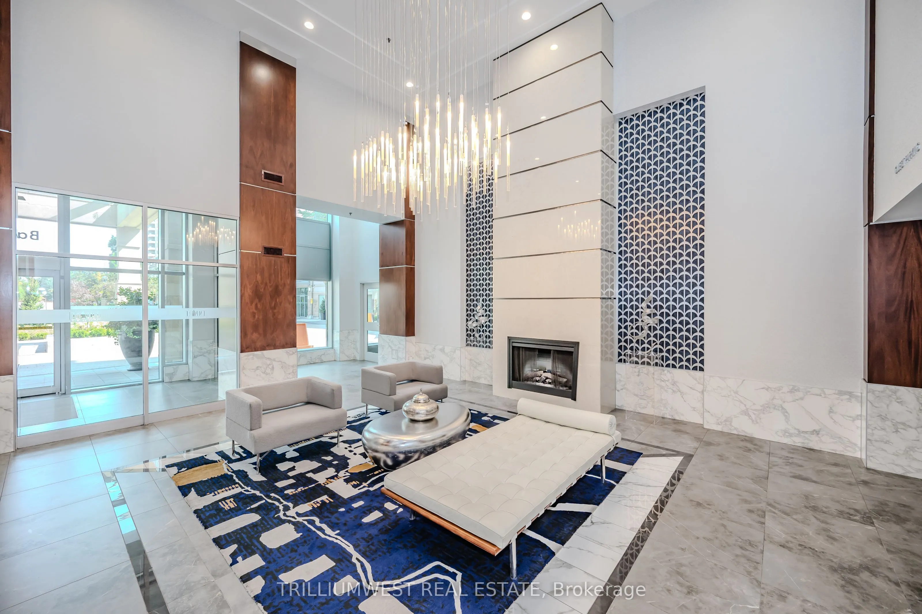 17 Barberry Place, #2111