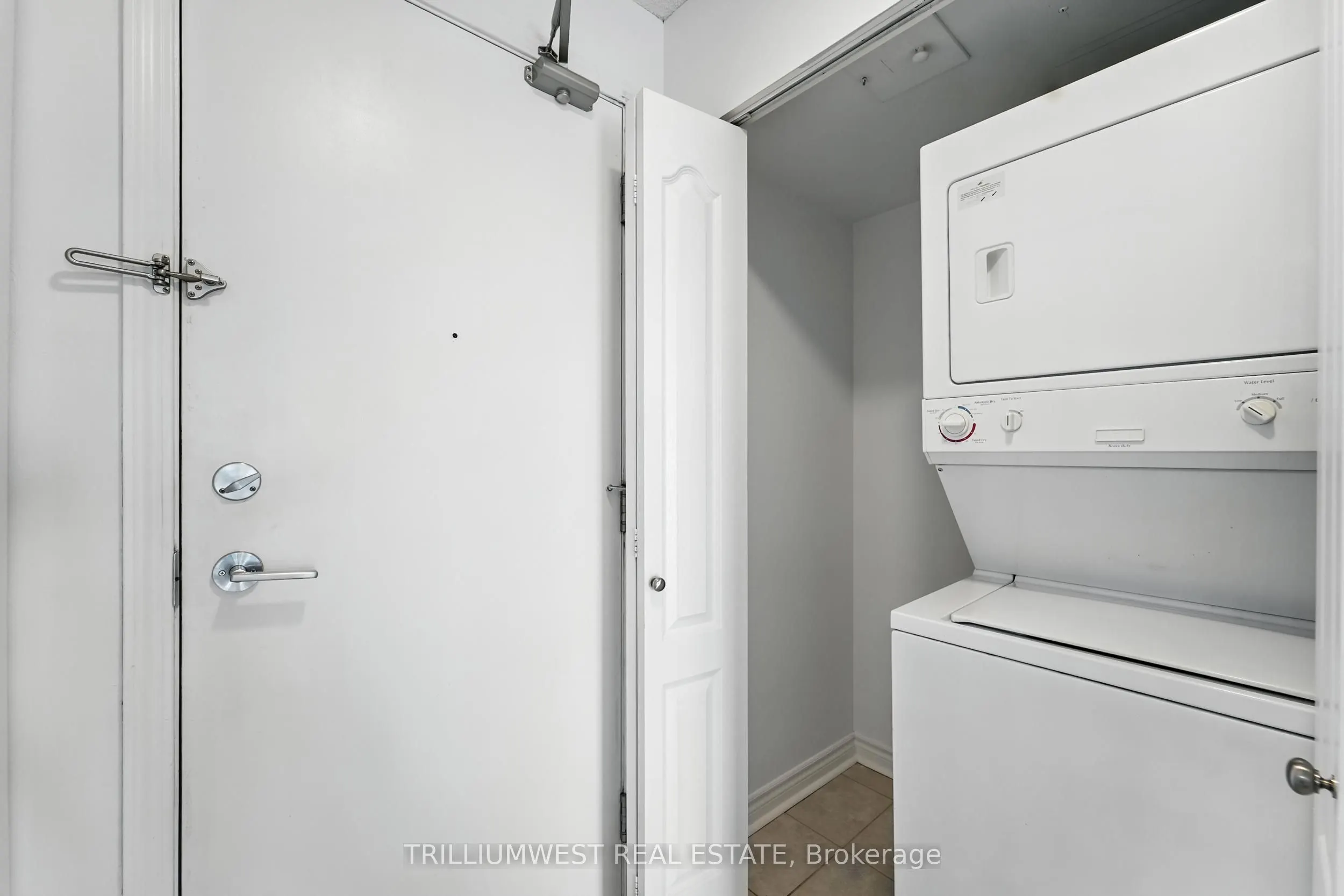 17 Barberry Place, #2111
