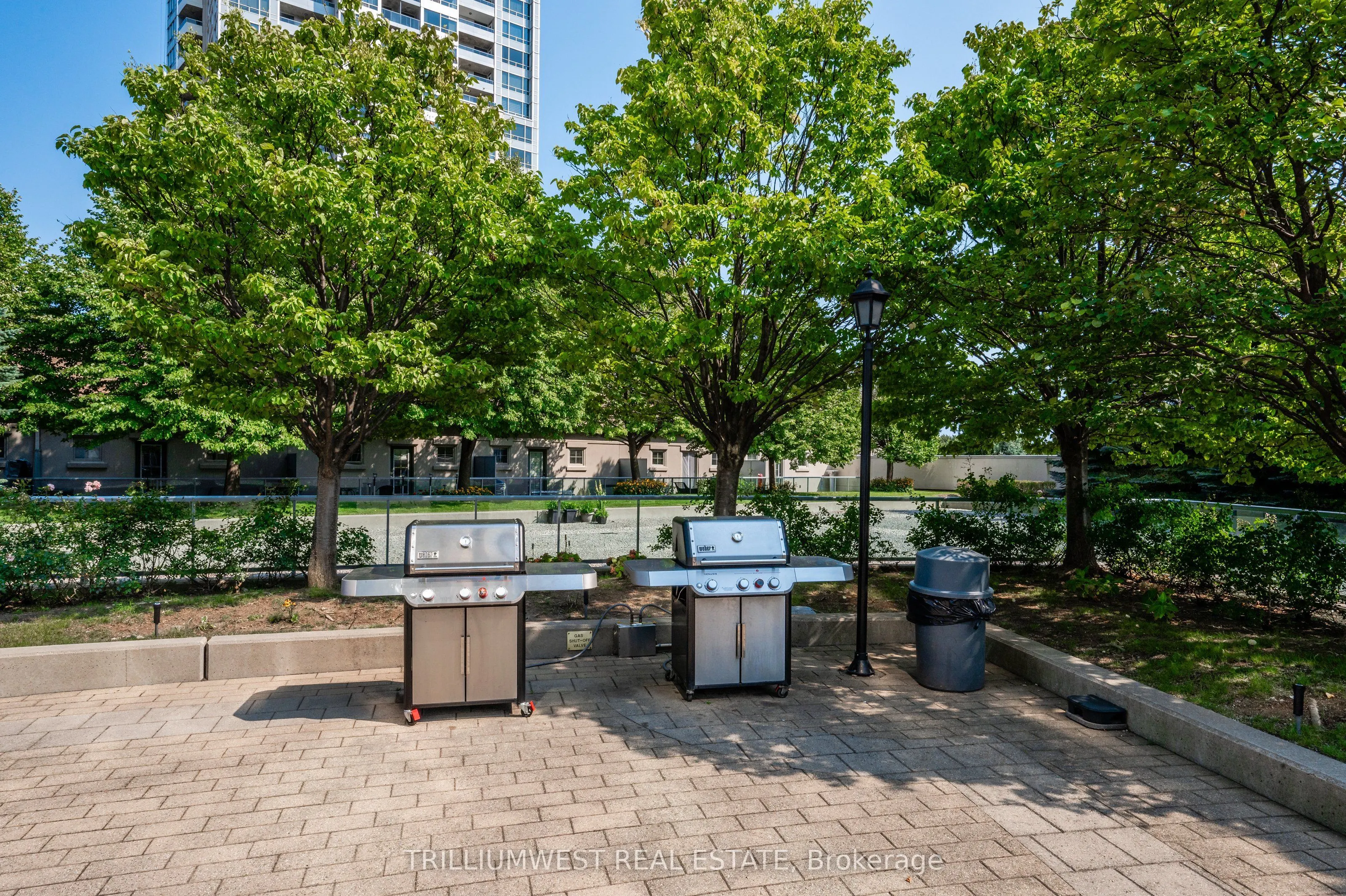 17 Barberry Place, #2111