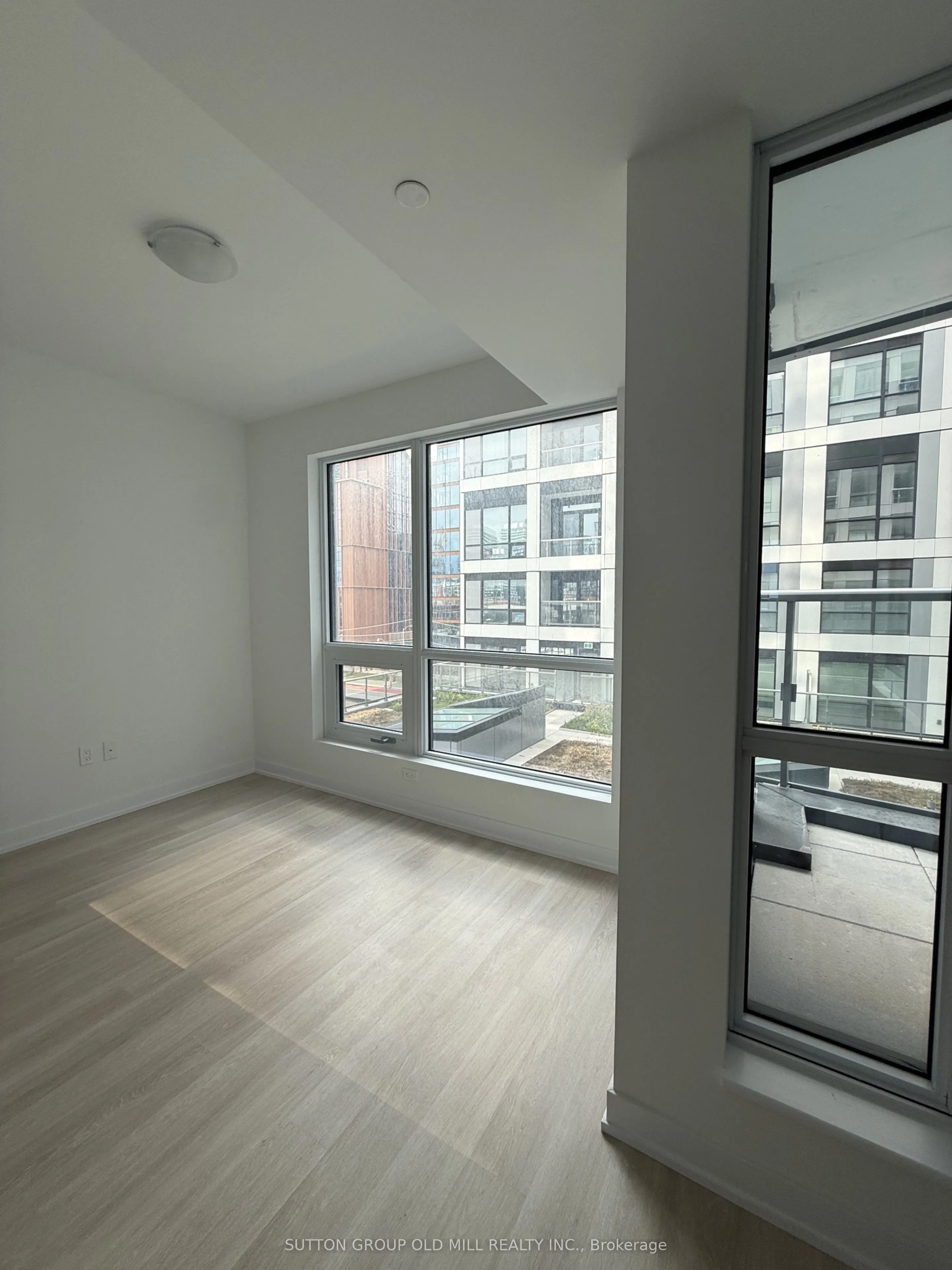 15 Richardson Street, #408