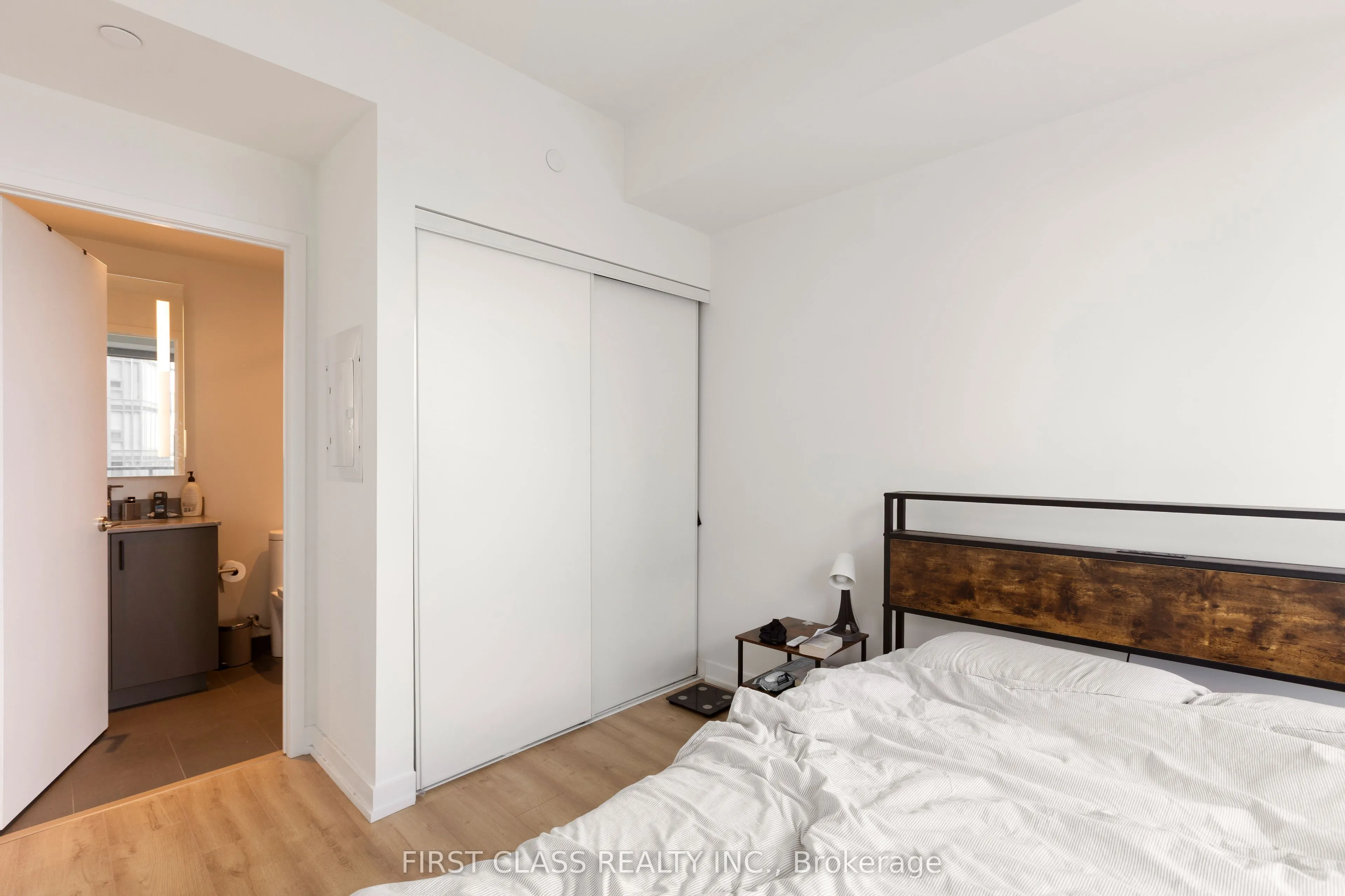 135 East Liberty Street, #2606