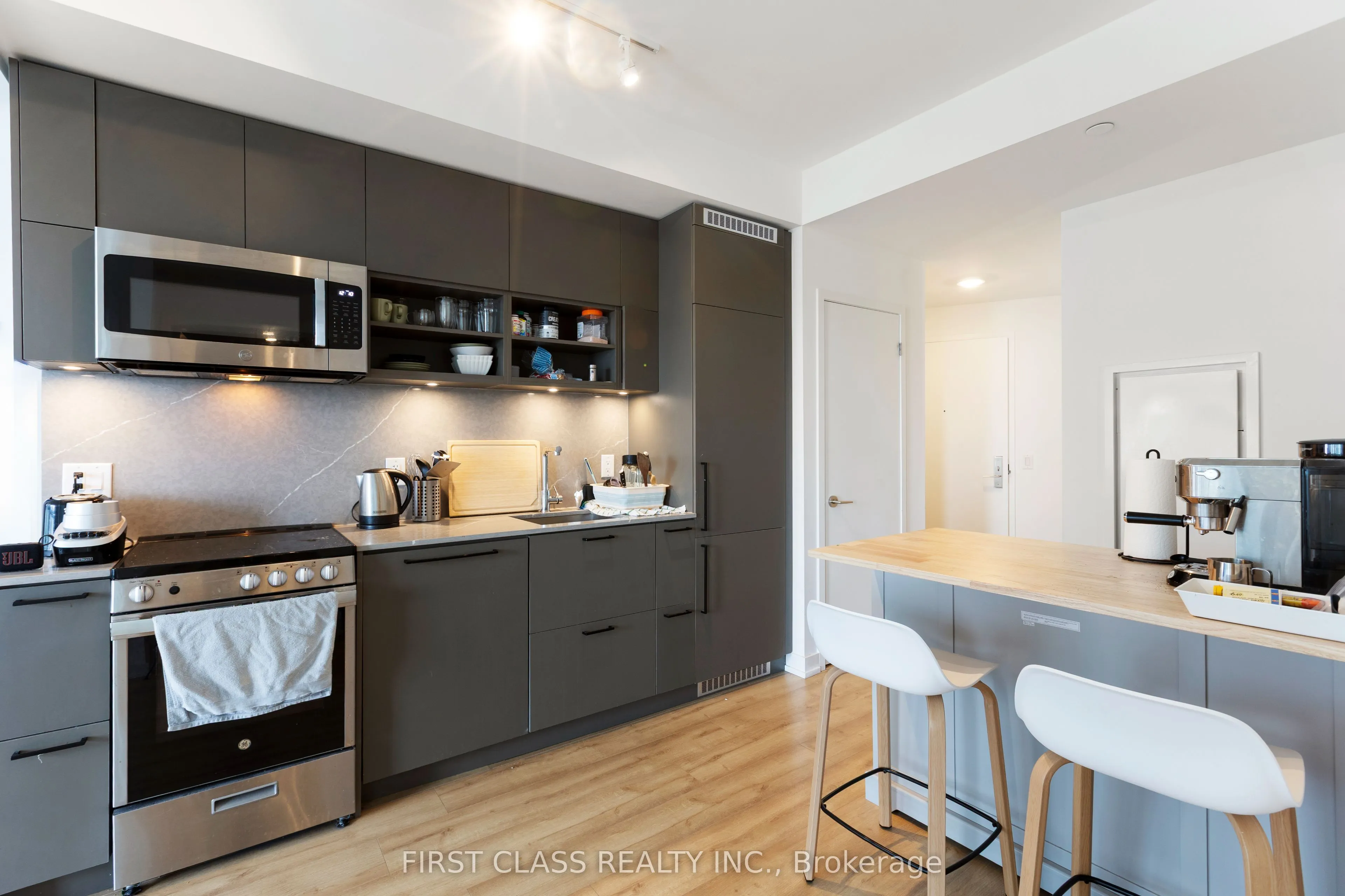 135 East Liberty Street, #2606