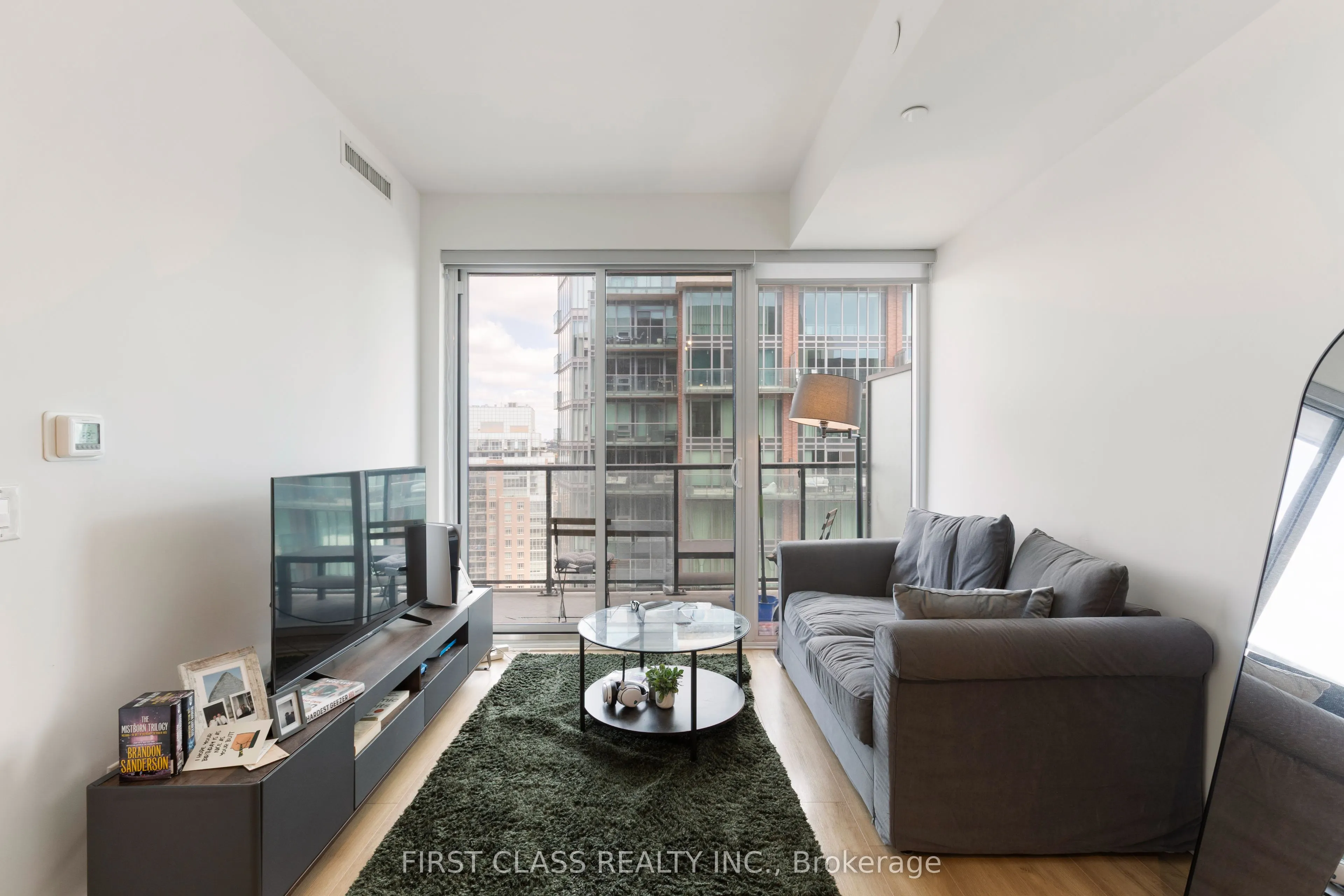 135 East Liberty Street, #2606