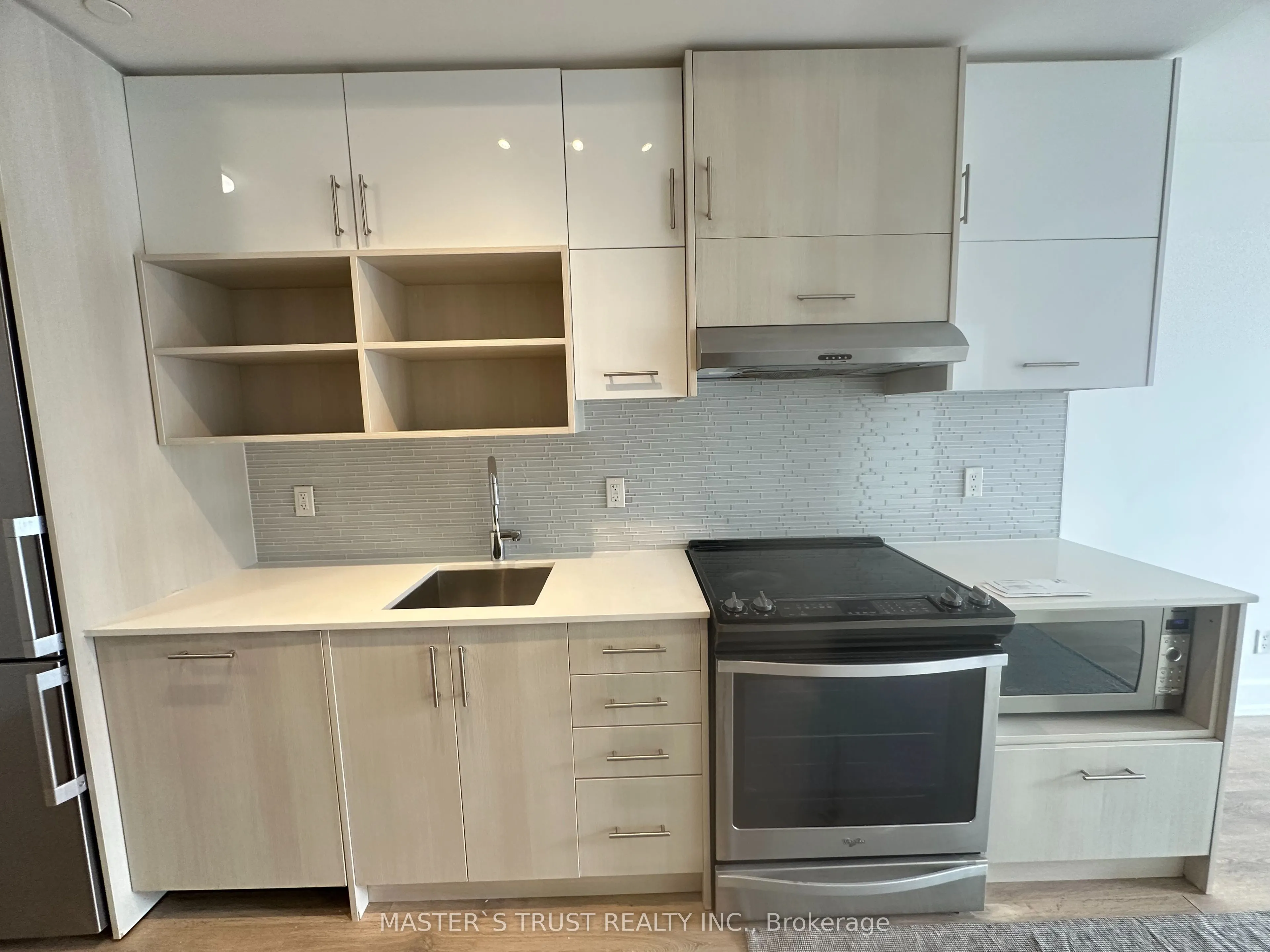 150 Fairview Mall Drive, #1504