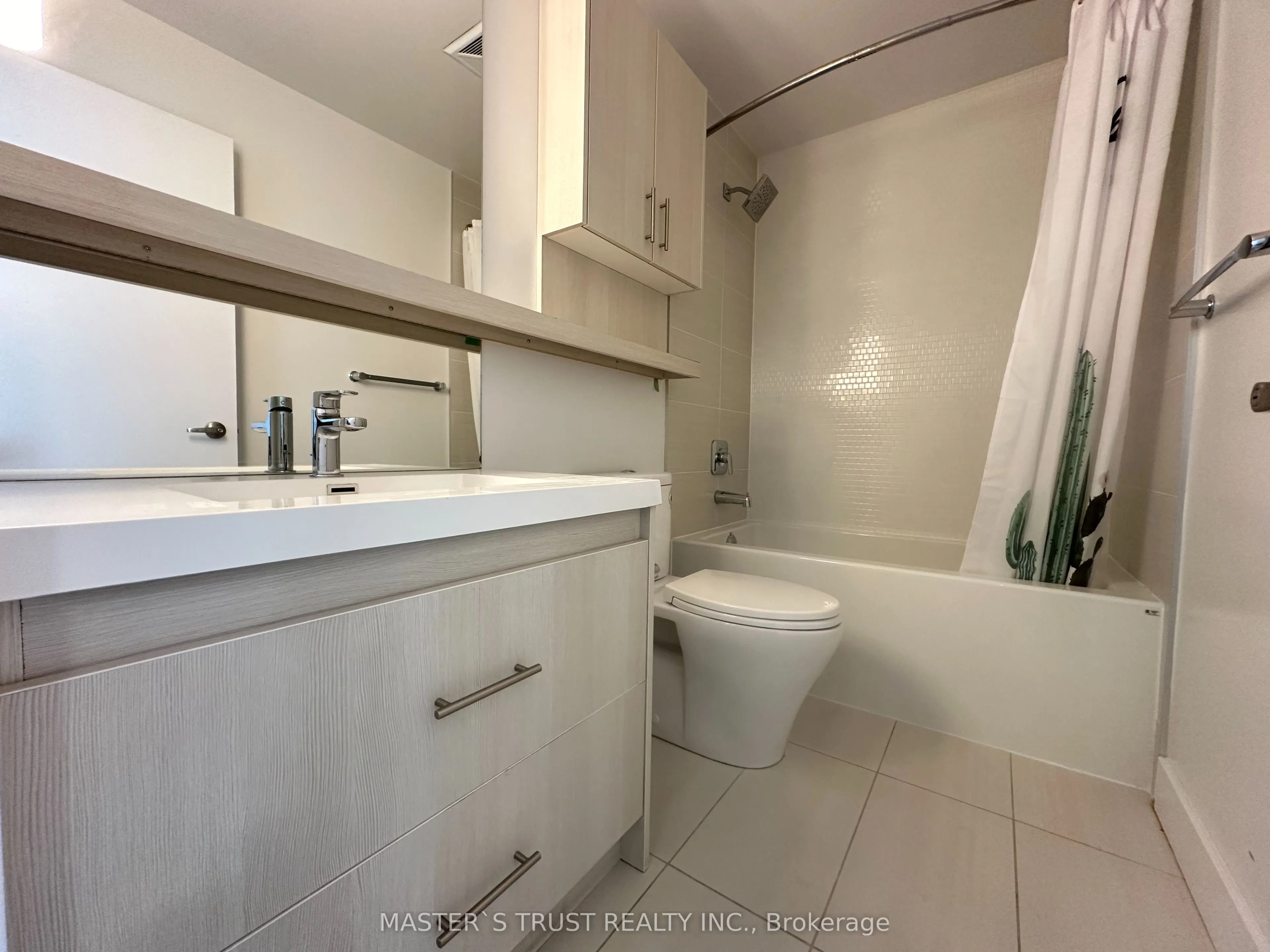 150 Fairview Mall Drive, #1504
