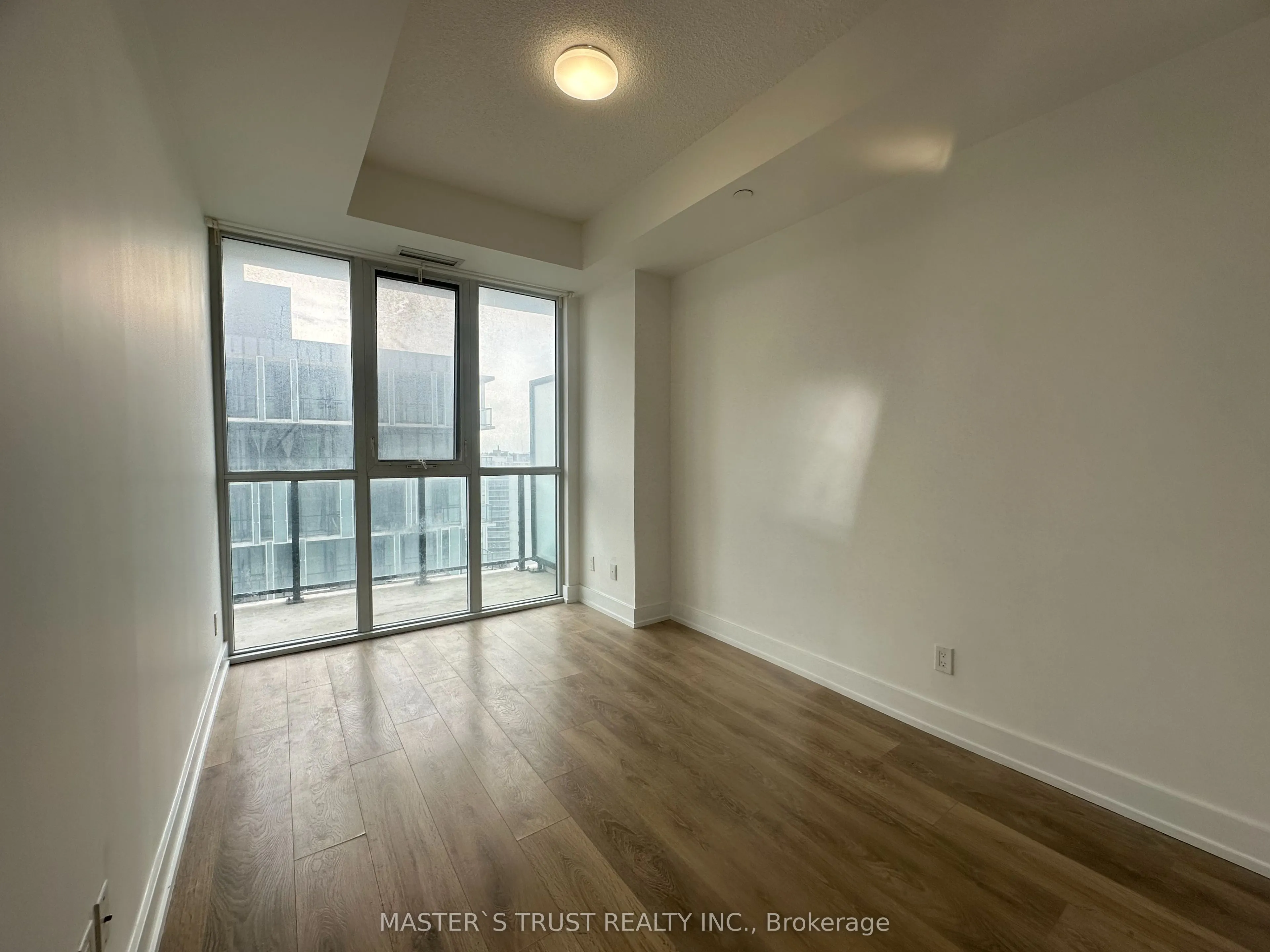 150 Fairview Mall Drive, #1504