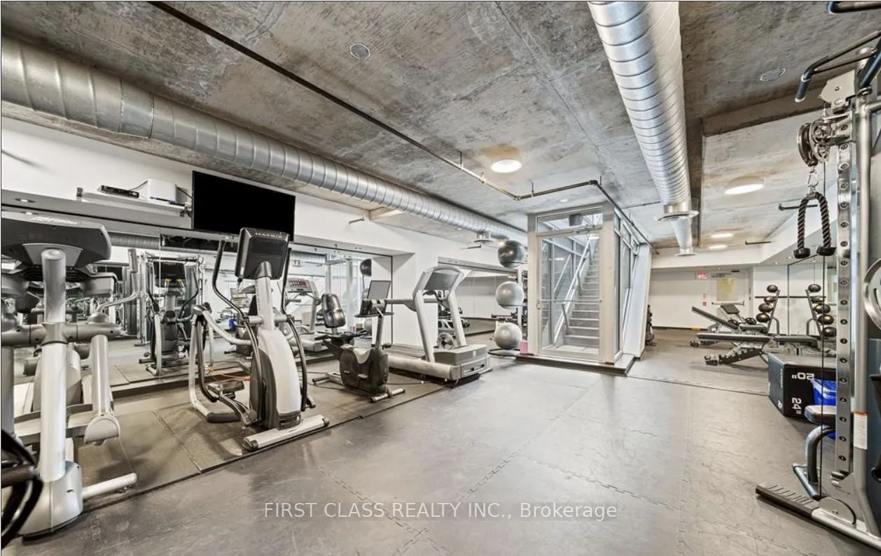 388 Richmond Street W, #533