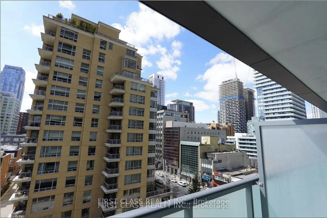 125 Redpath Avenue, #712